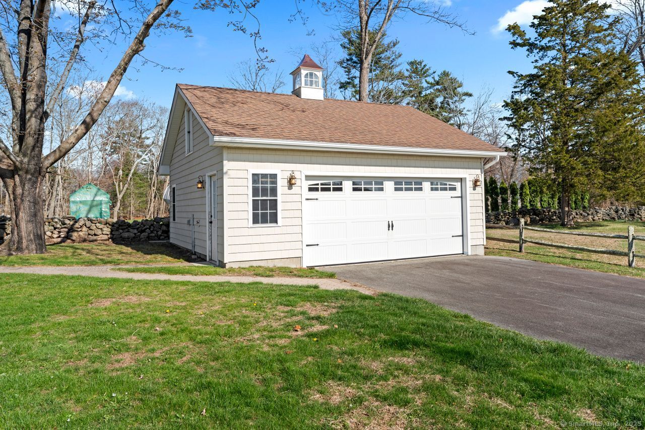 40 Billow Road