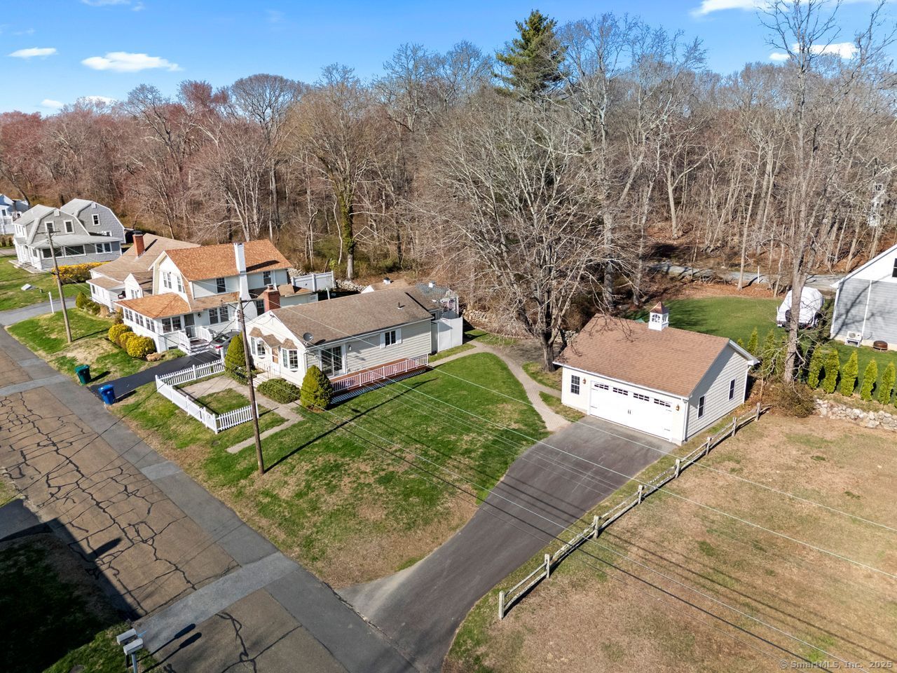 40 Billow Road