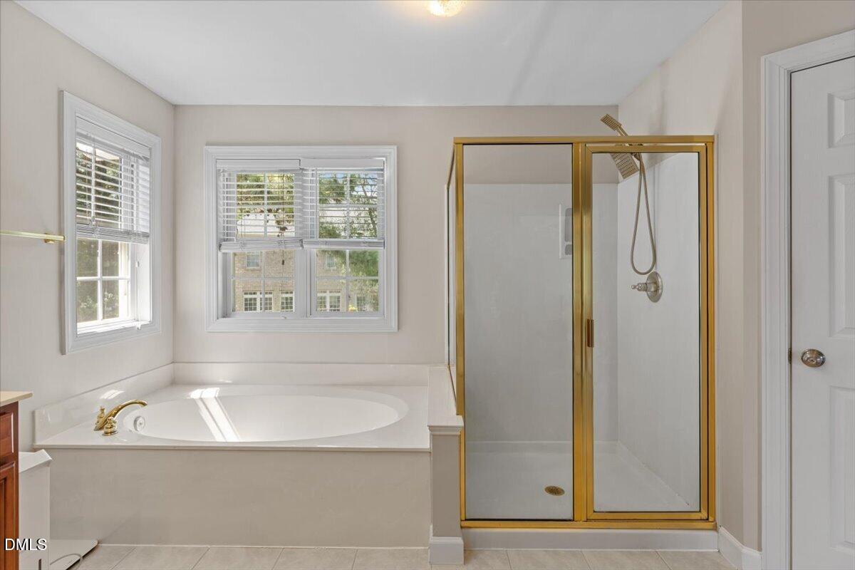 2817 Crystal Oaks Lane