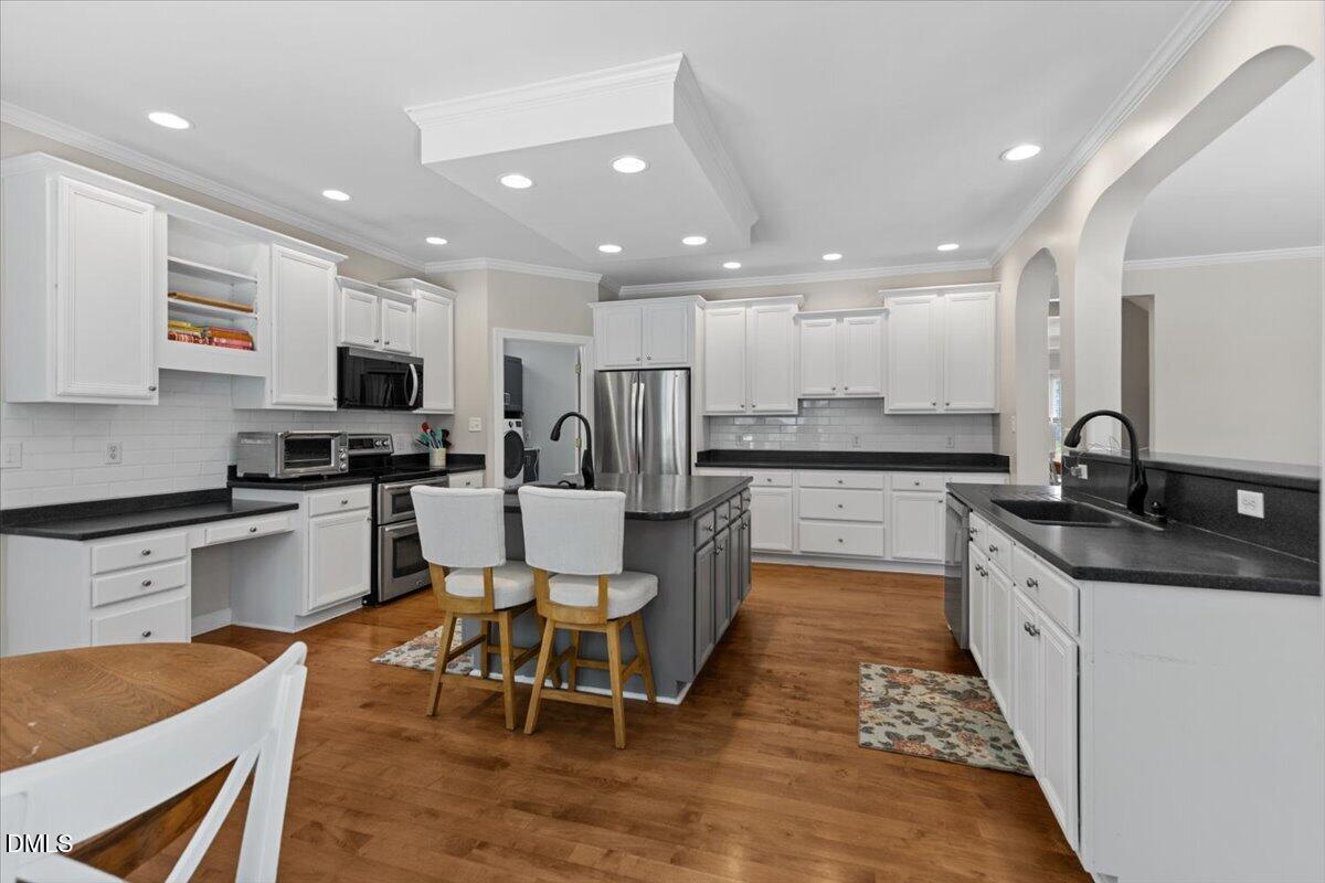 2817 Crystal Oaks Lane