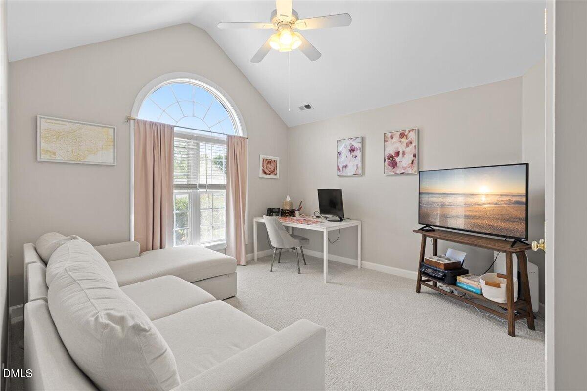 2817 Crystal Oaks Lane