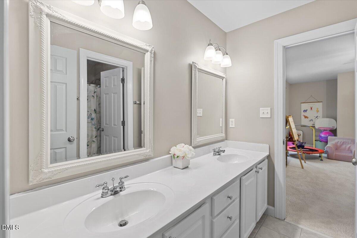 2817 Crystal Oaks Lane