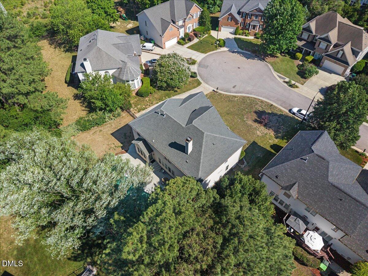 2817 Crystal Oaks Lane