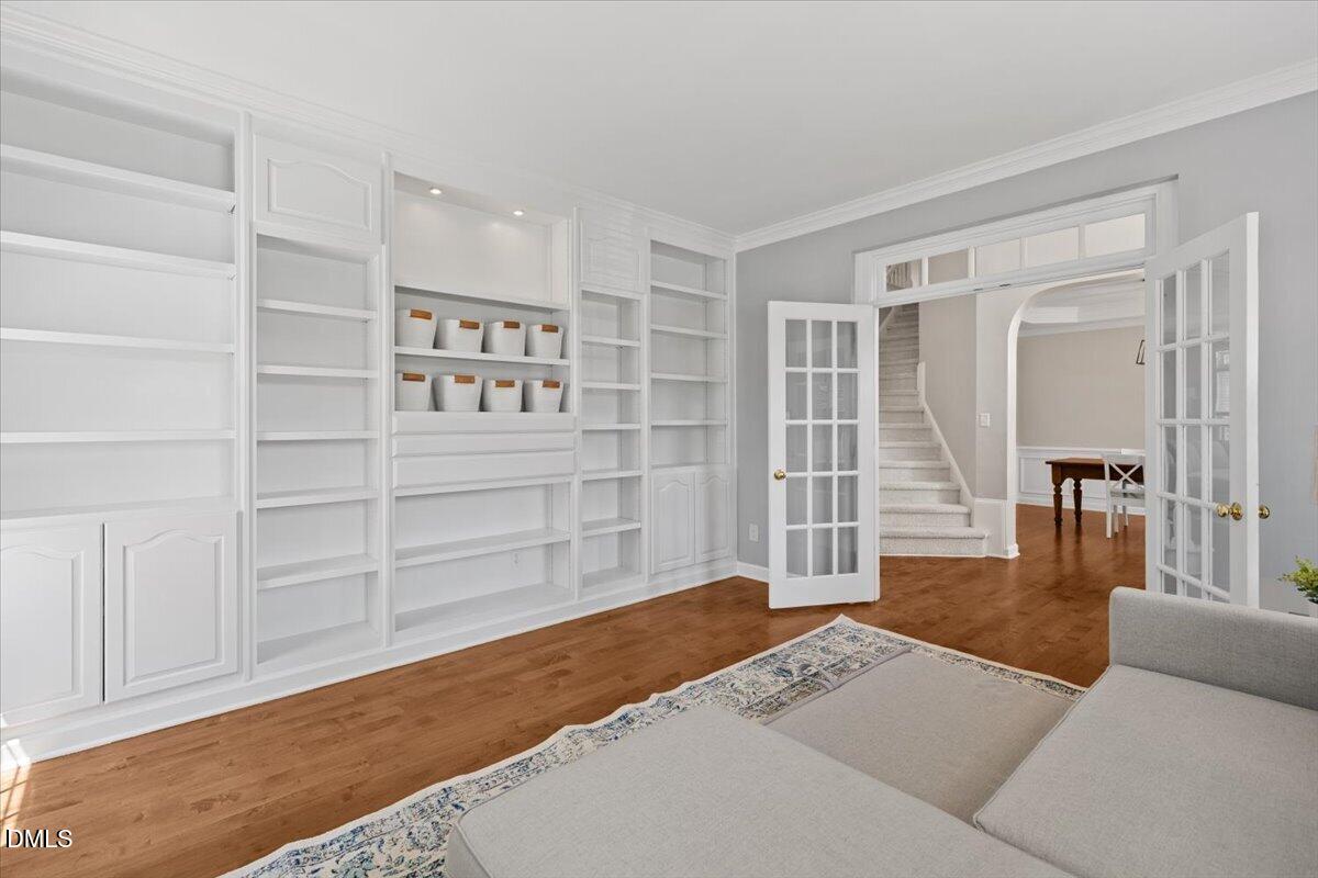 2817 Crystal Oaks Lane