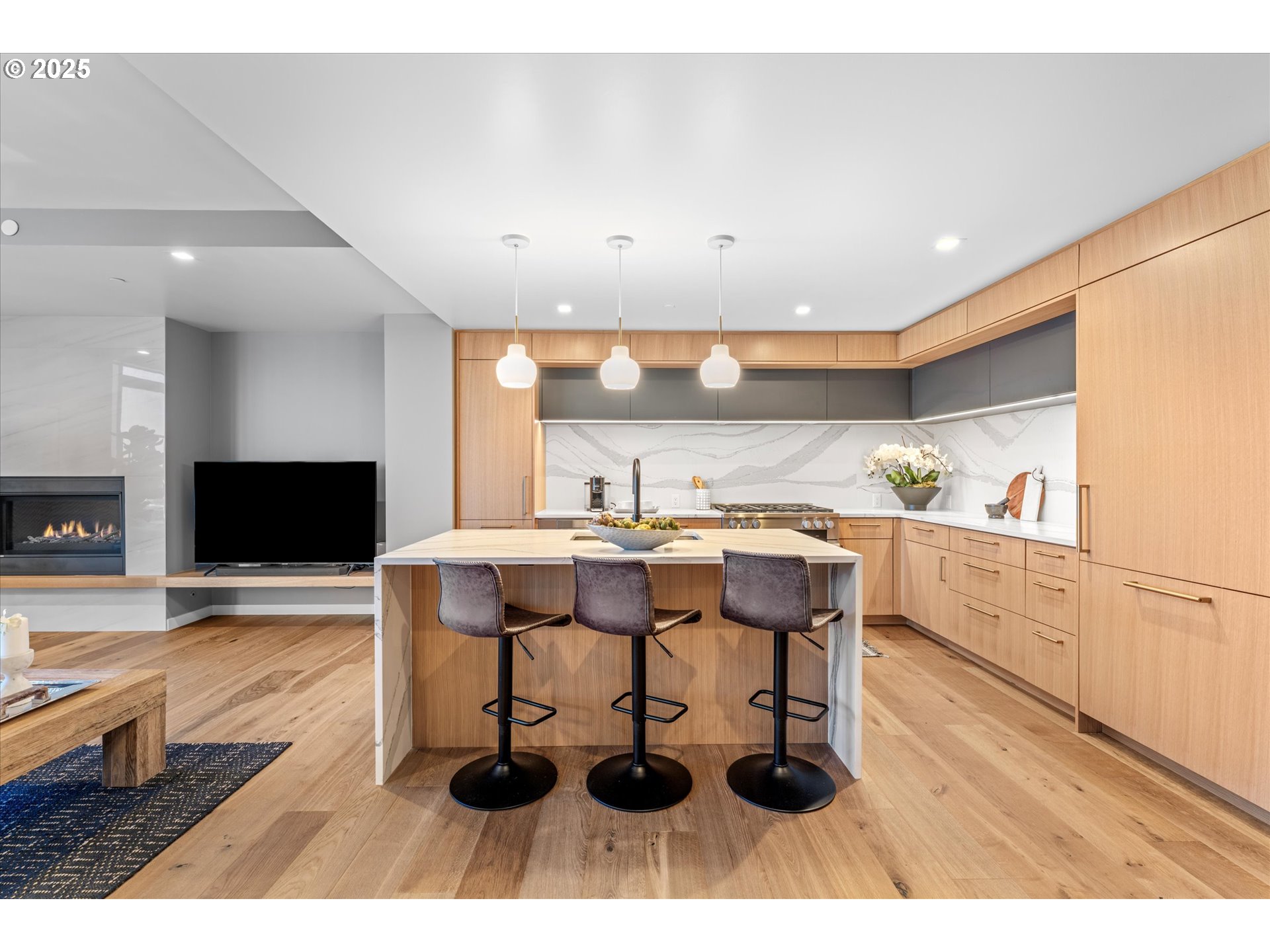 590 WATERFRONT WAY 700