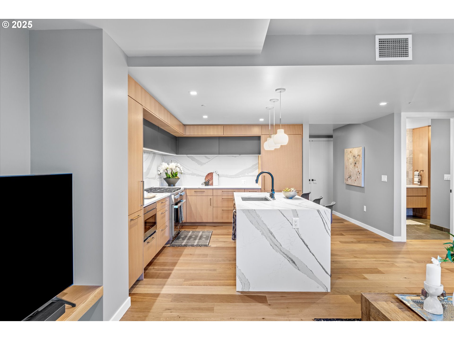 590 WATERFRONT WAY 700