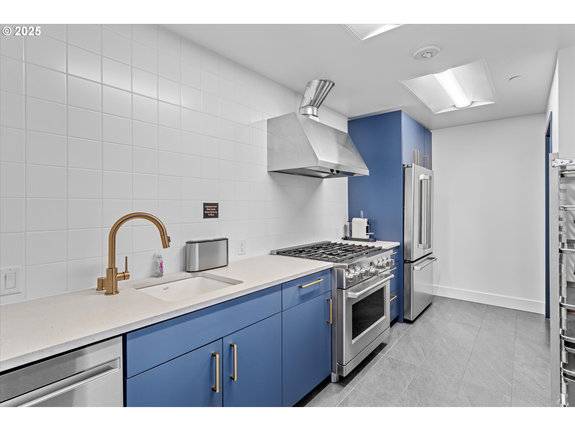 590 WATERFRONT WAY 700