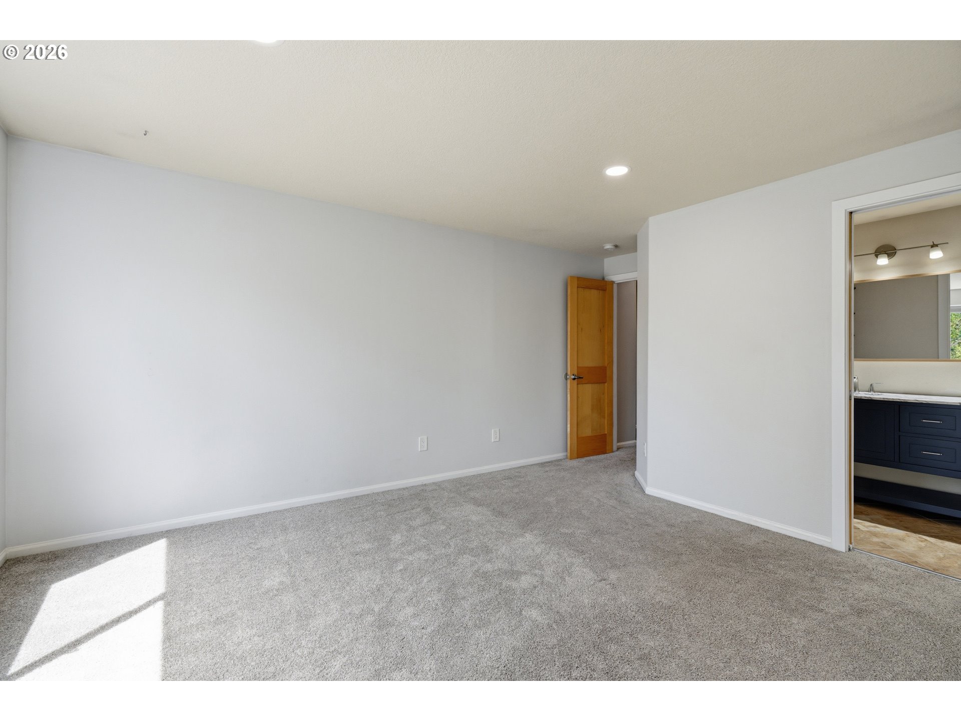 3340 NW JULIA ST