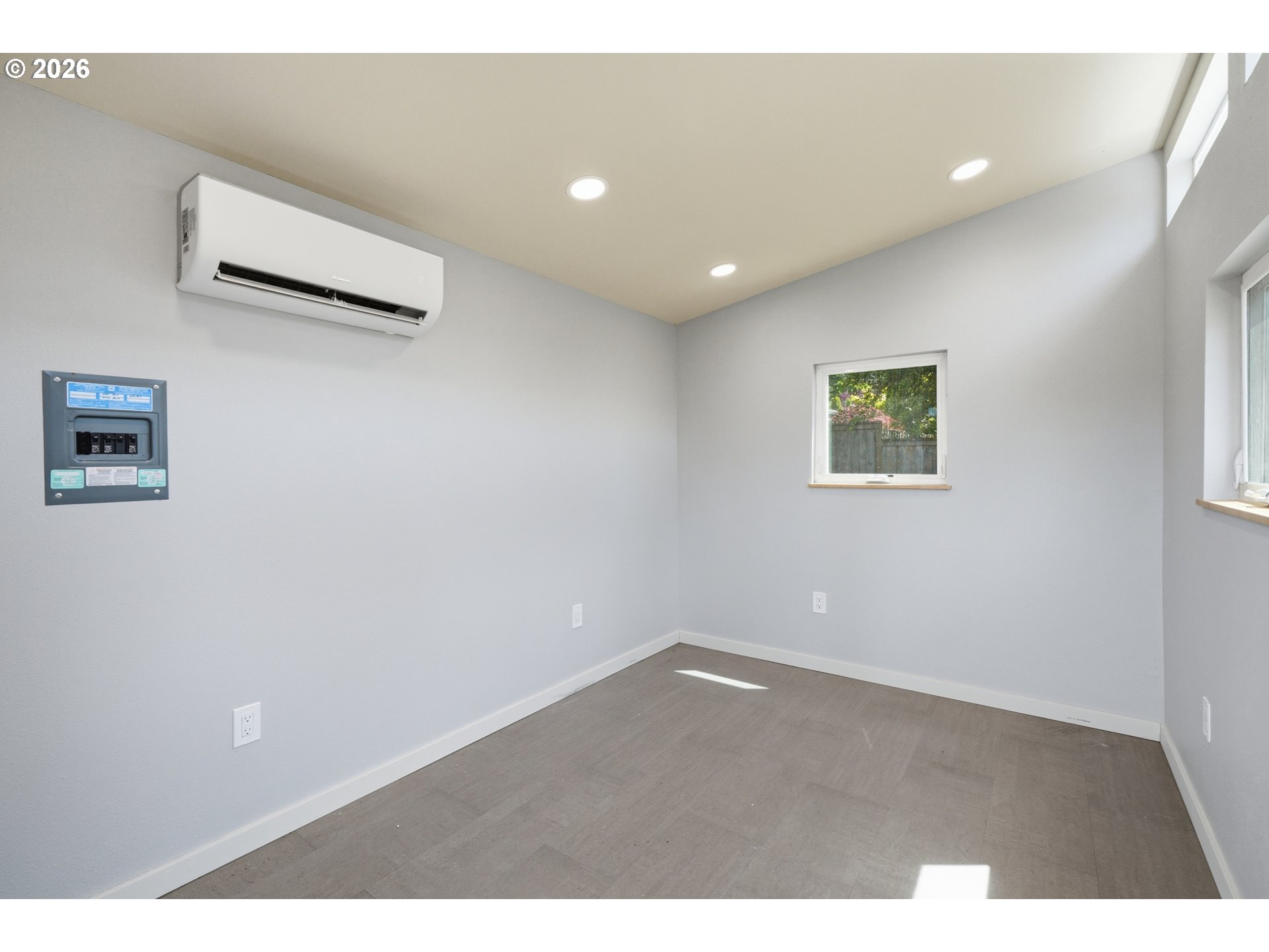 3340 NW JULIA ST
