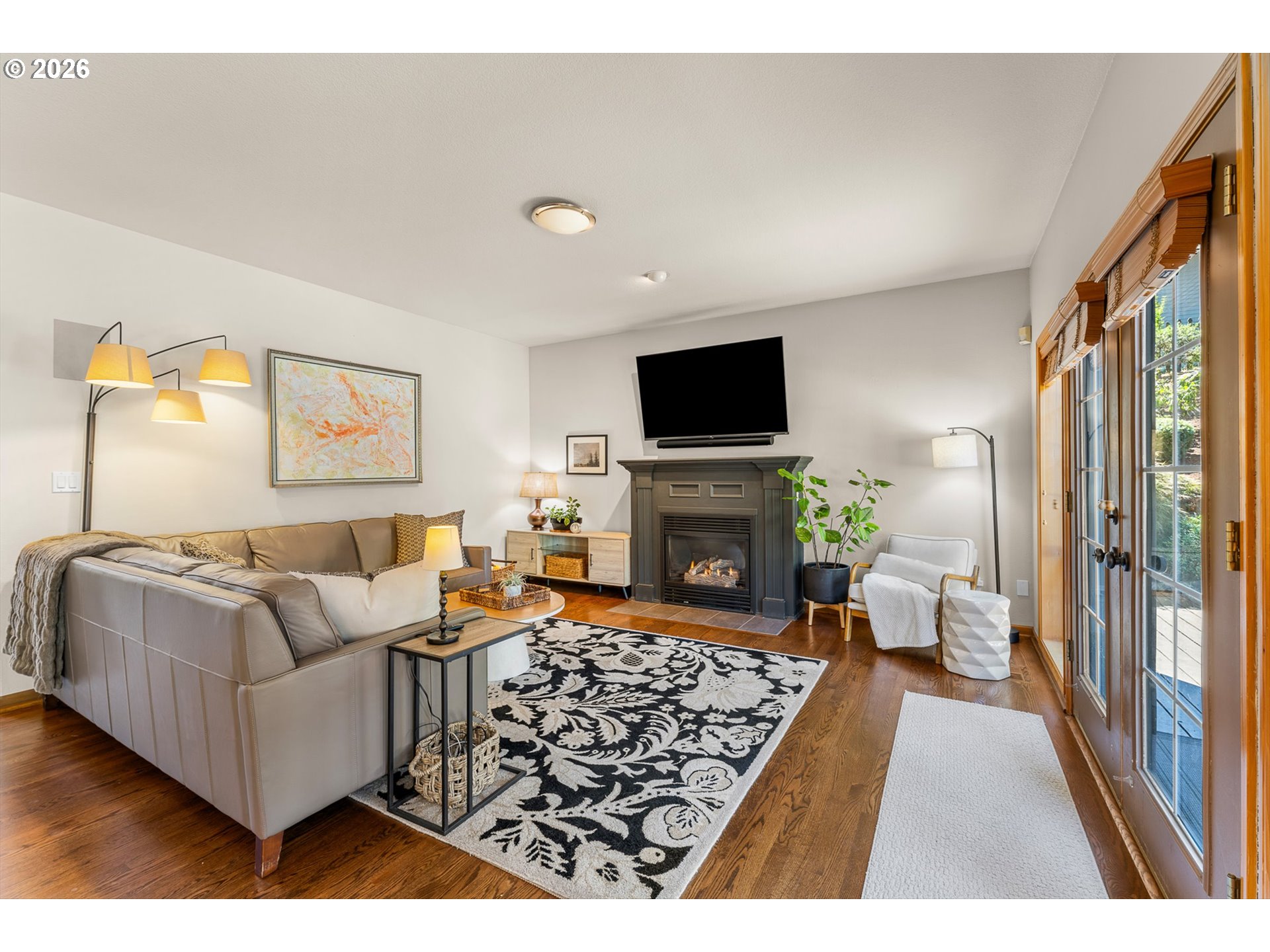 639 NW FREMONT ST