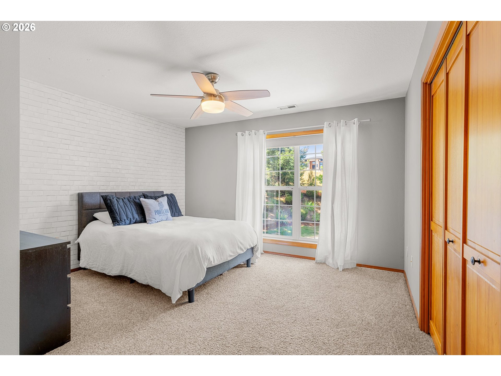 639 NW FREMONT ST