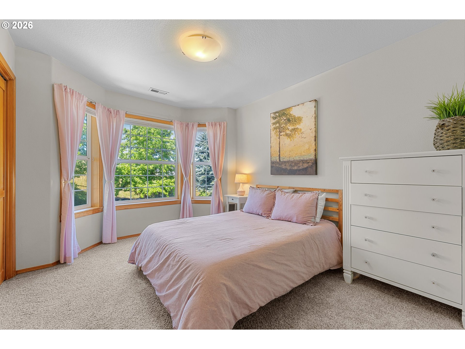 639 NW FREMONT ST