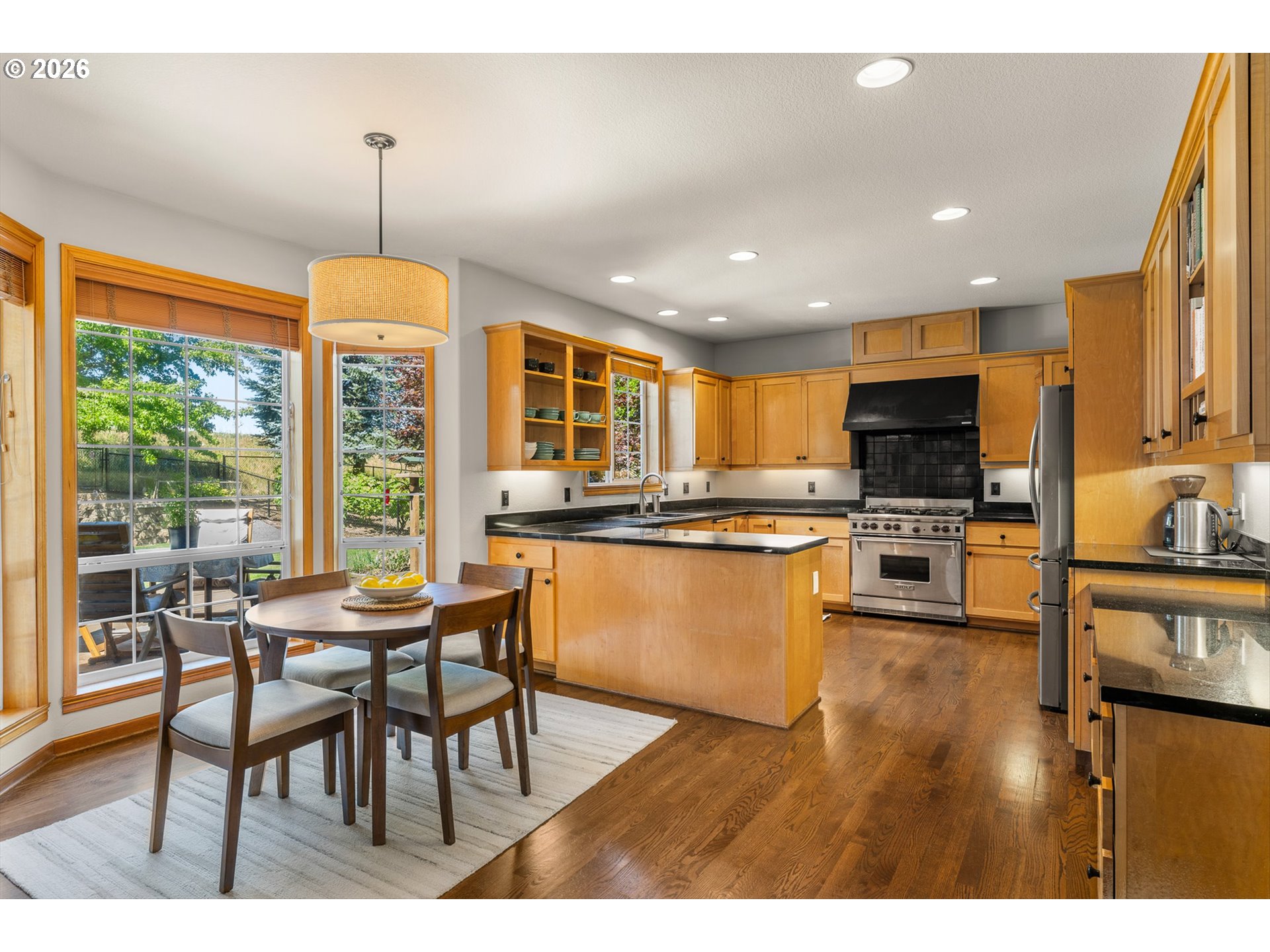 639 NW FREMONT ST