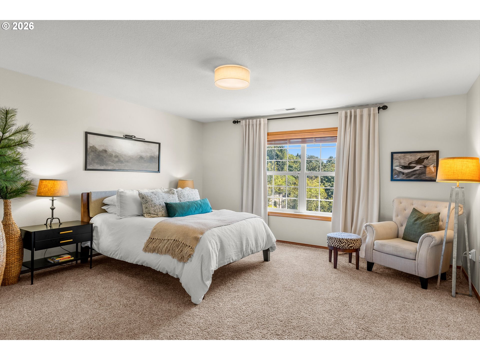 639 NW FREMONT ST