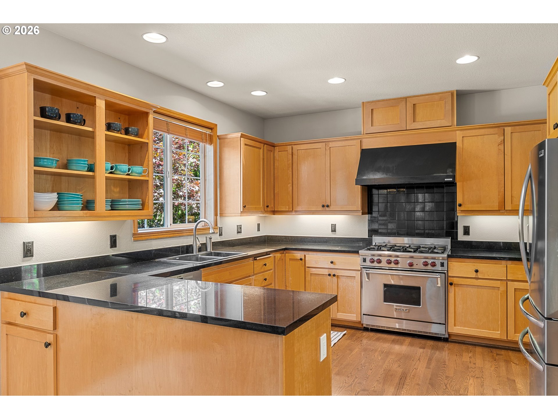 639 NW FREMONT ST