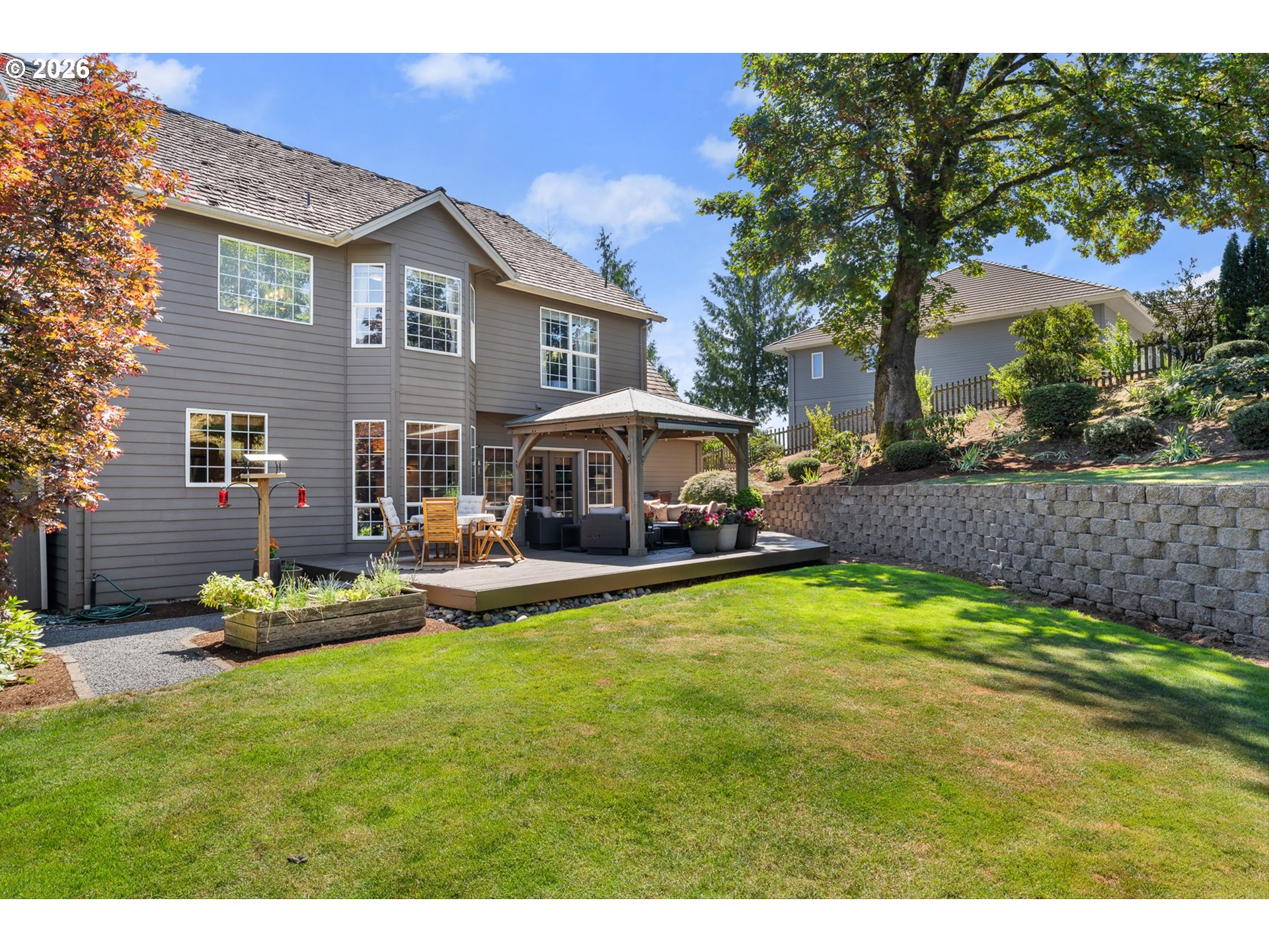 639 NW FREMONT ST