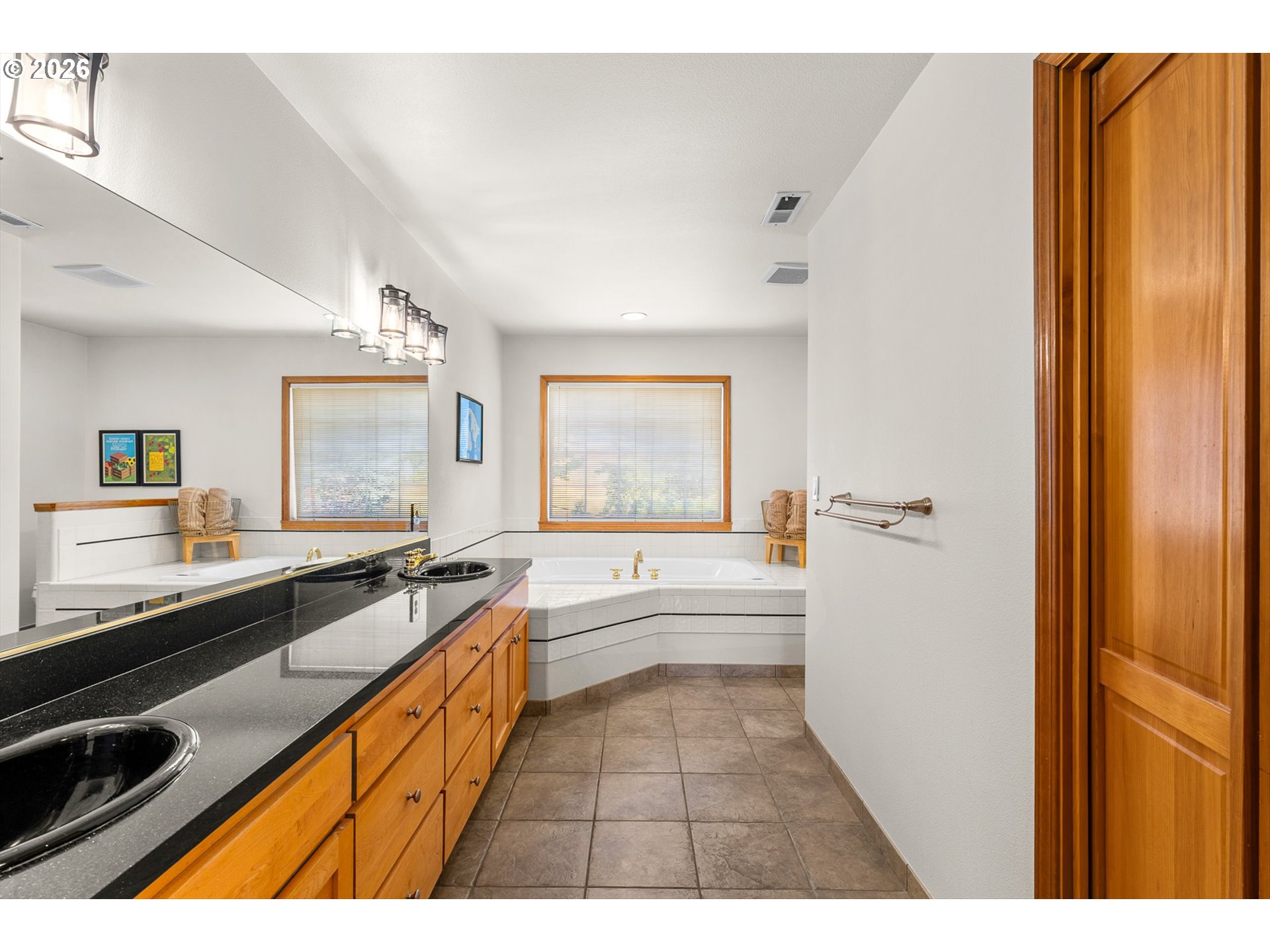 639 NW FREMONT ST