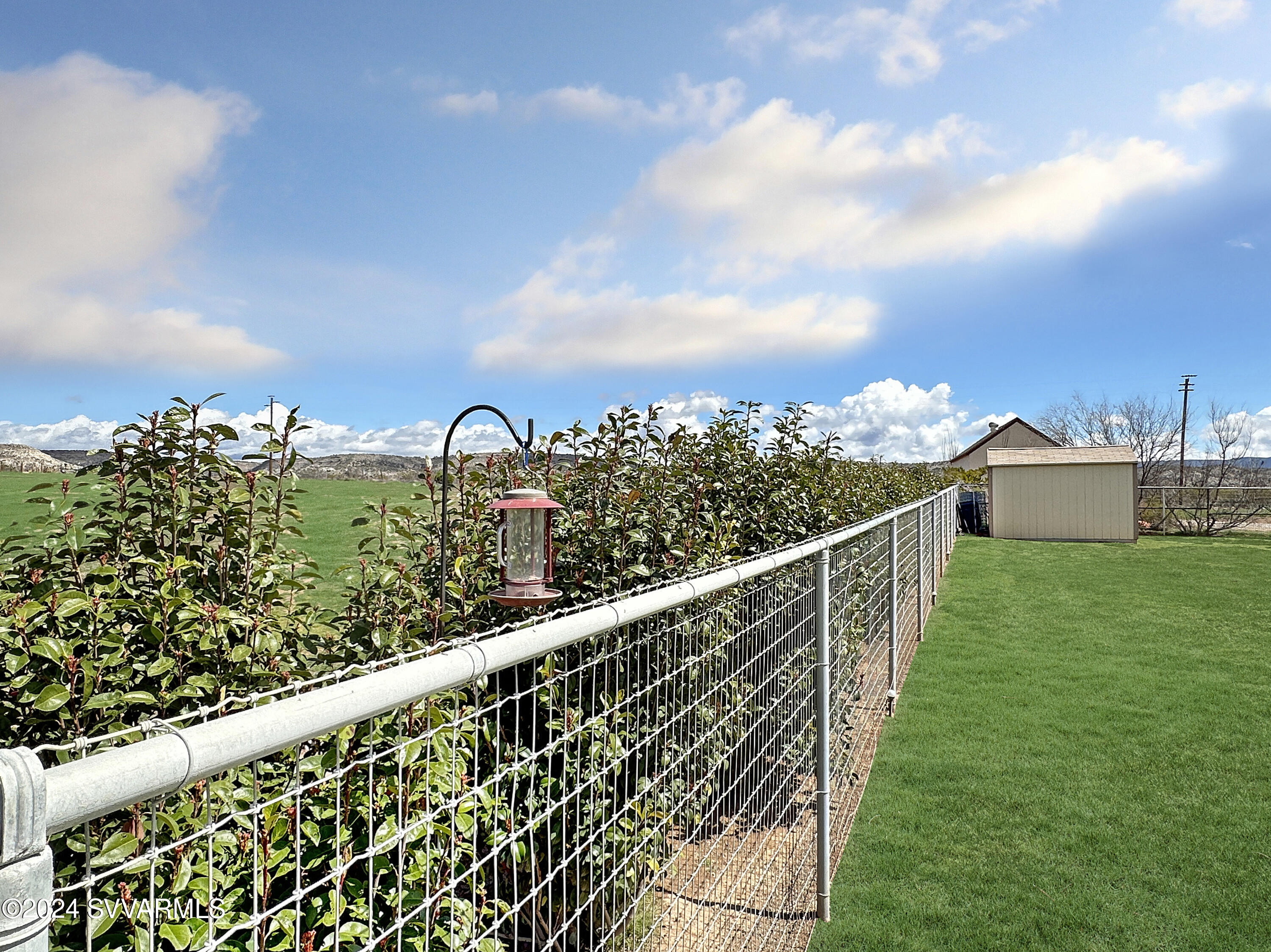 960 E Stolen Boulevard