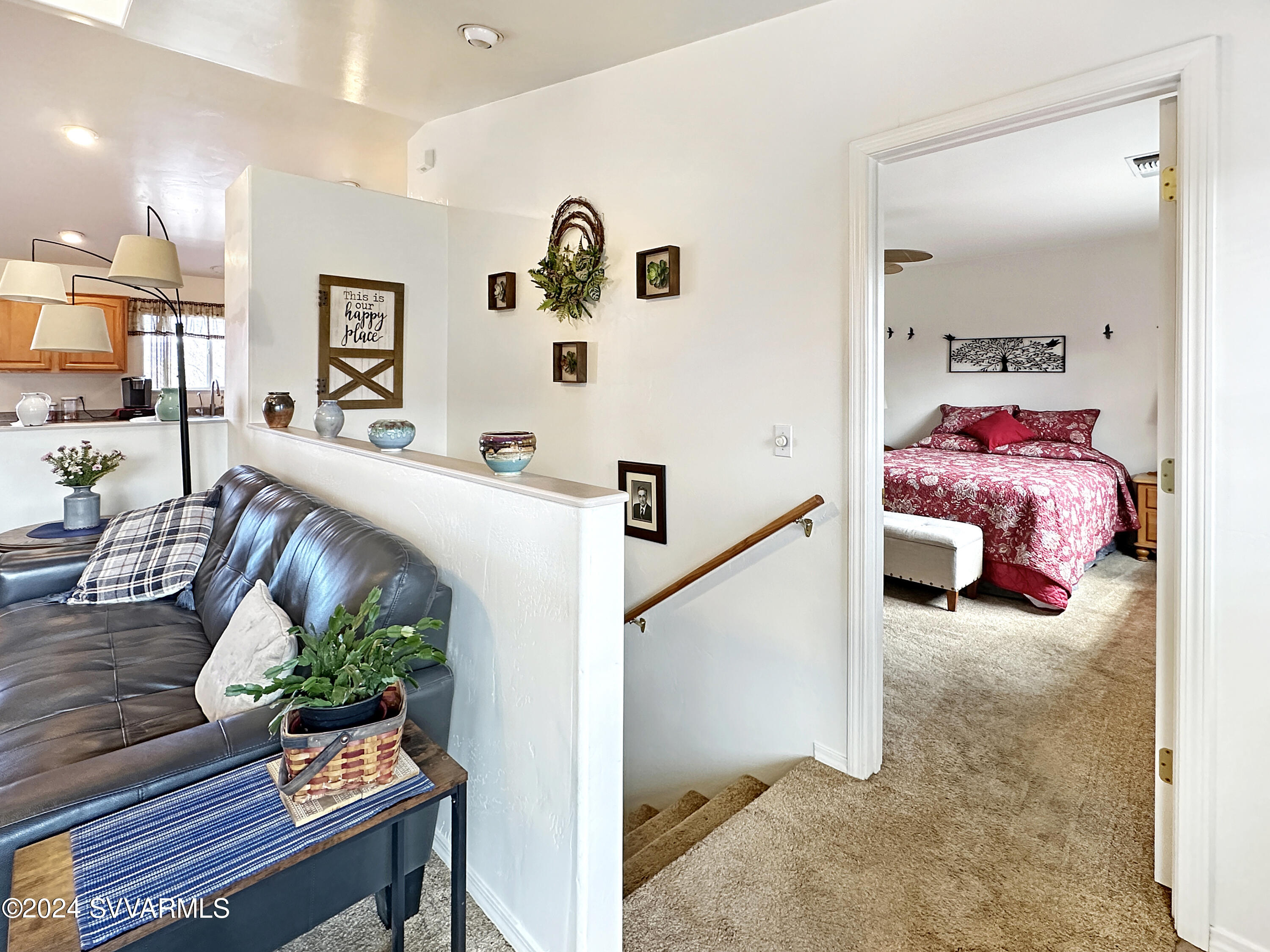 960 E Stolen Boulevard