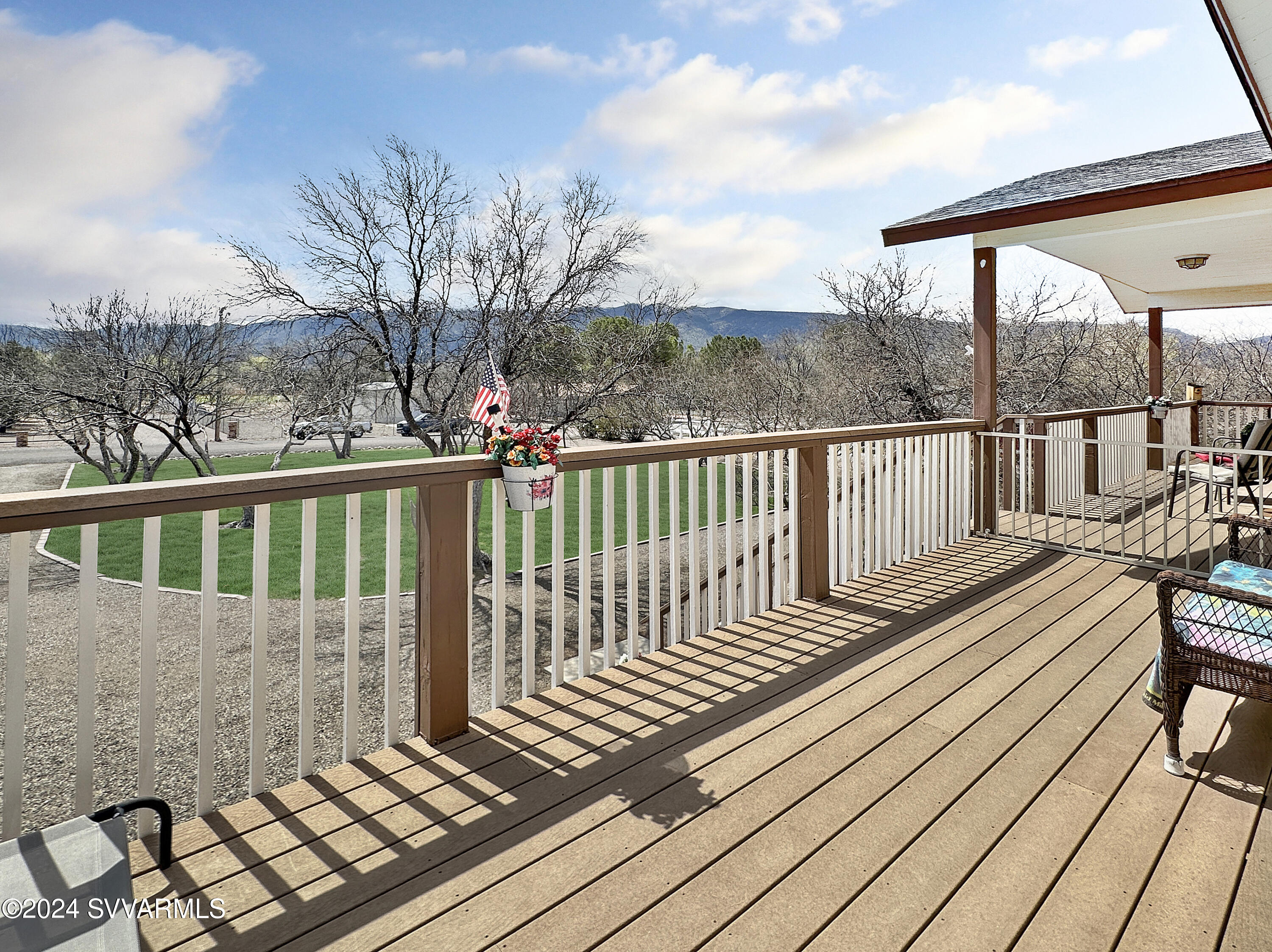 960 E Stolen Boulevard