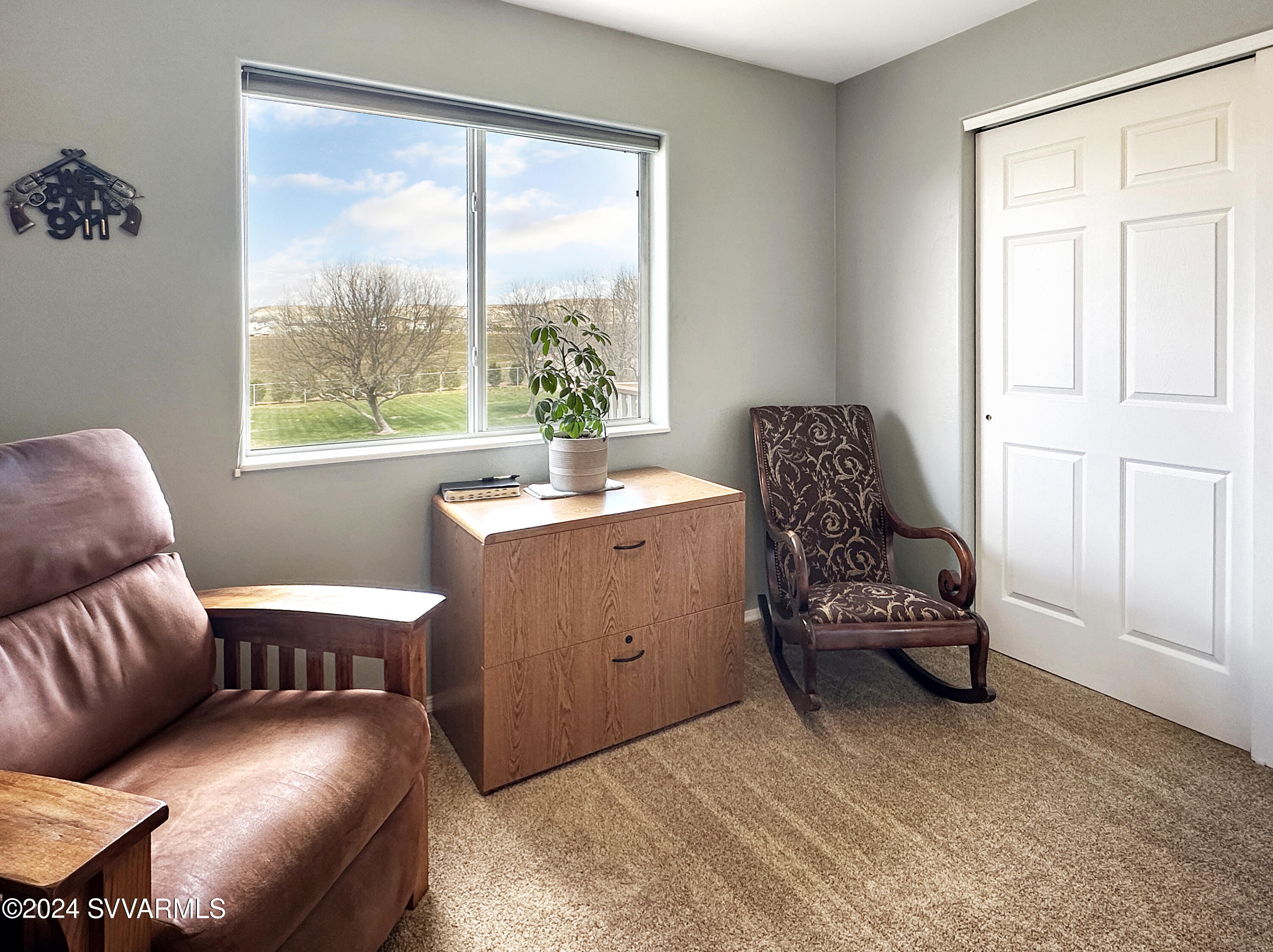 960 E Stolen Boulevard