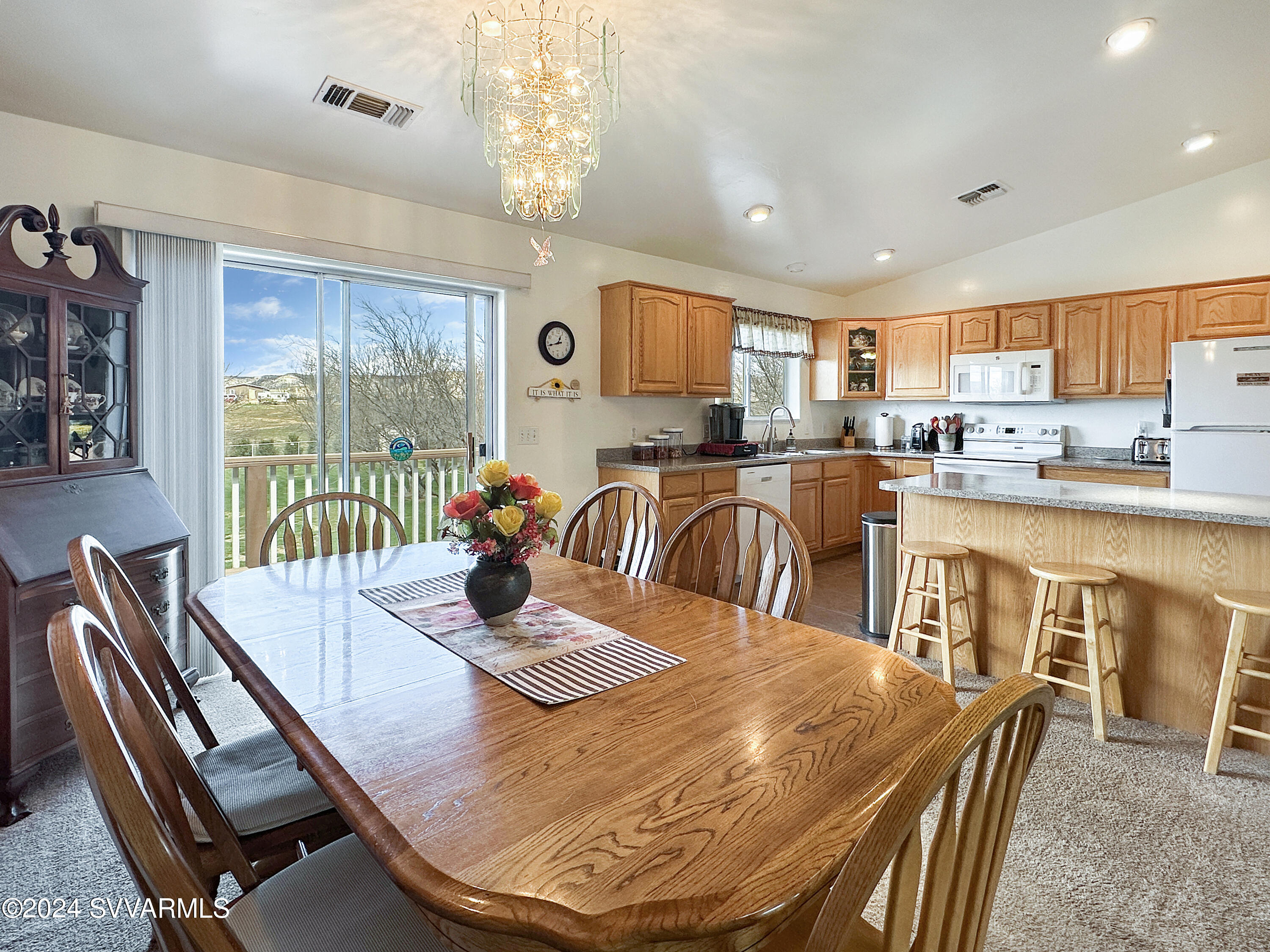 960 E Stolen Boulevard