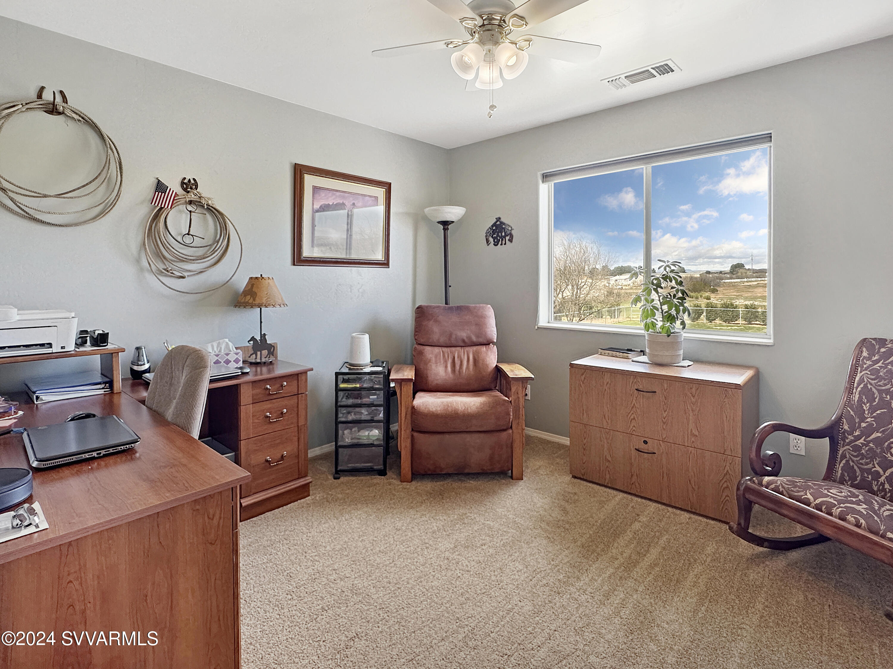 960 E Stolen Boulevard