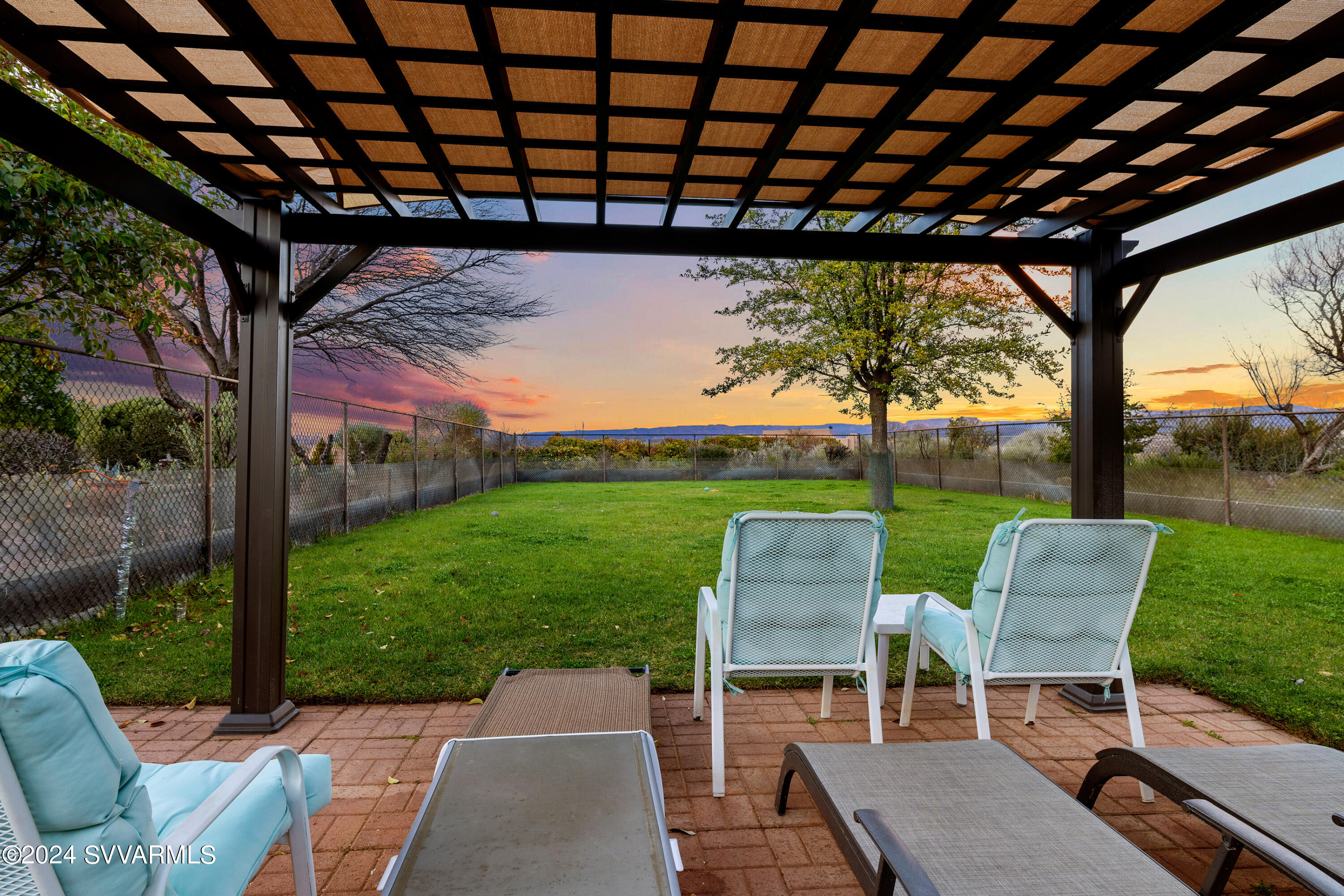 2665 S Peaktop View Drive