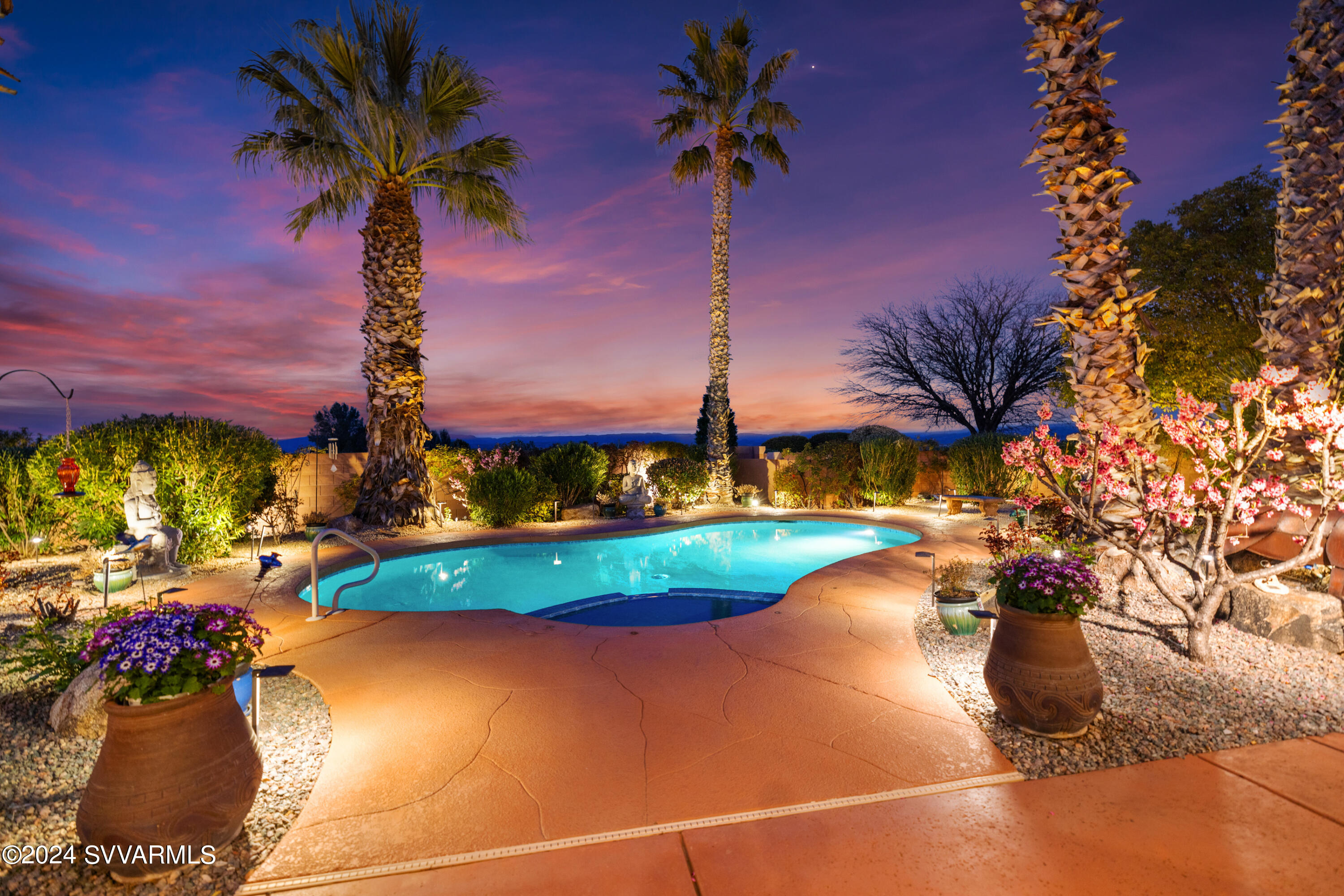 2665 S Peaktop View Drive