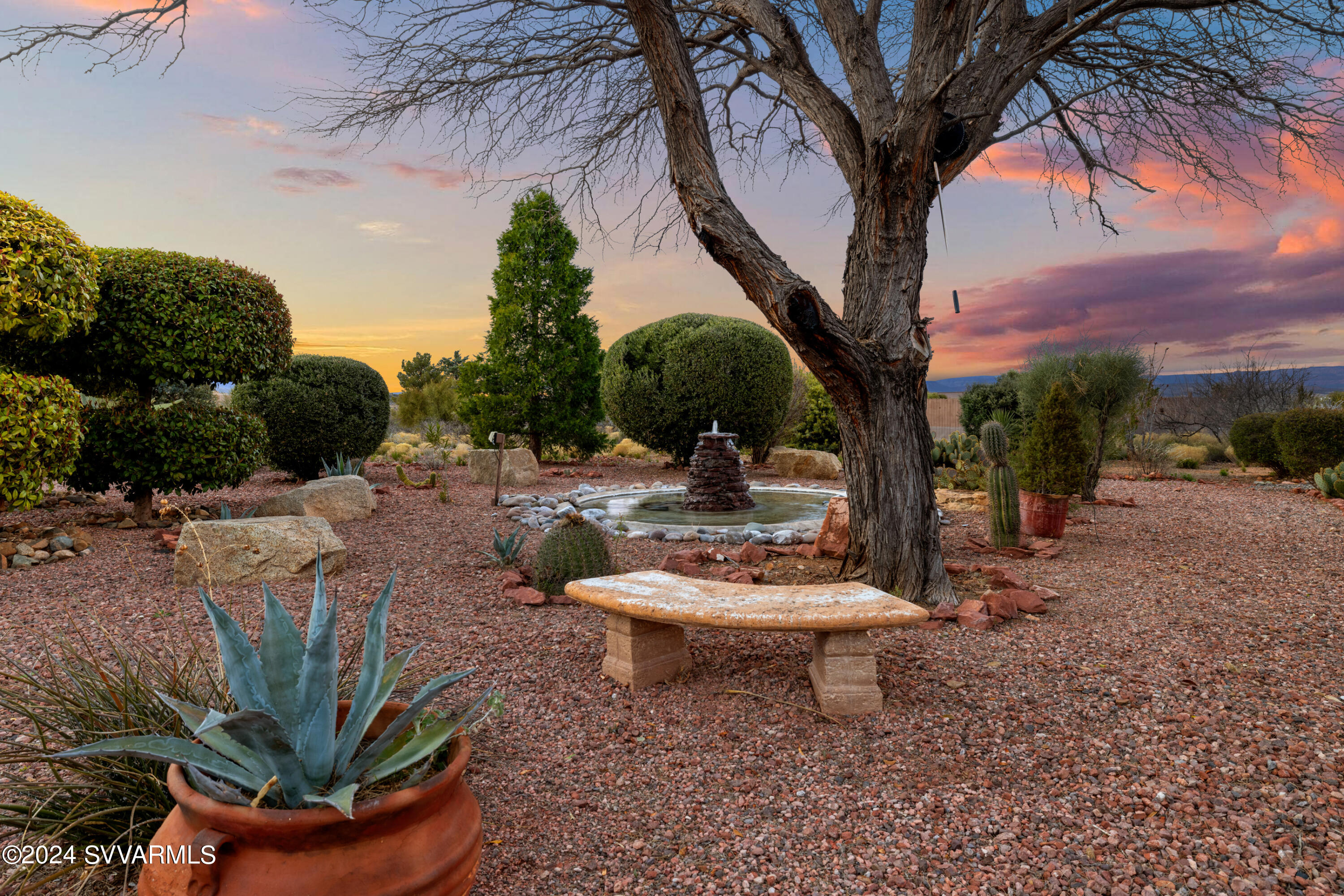 2665 S Peaktop View Drive