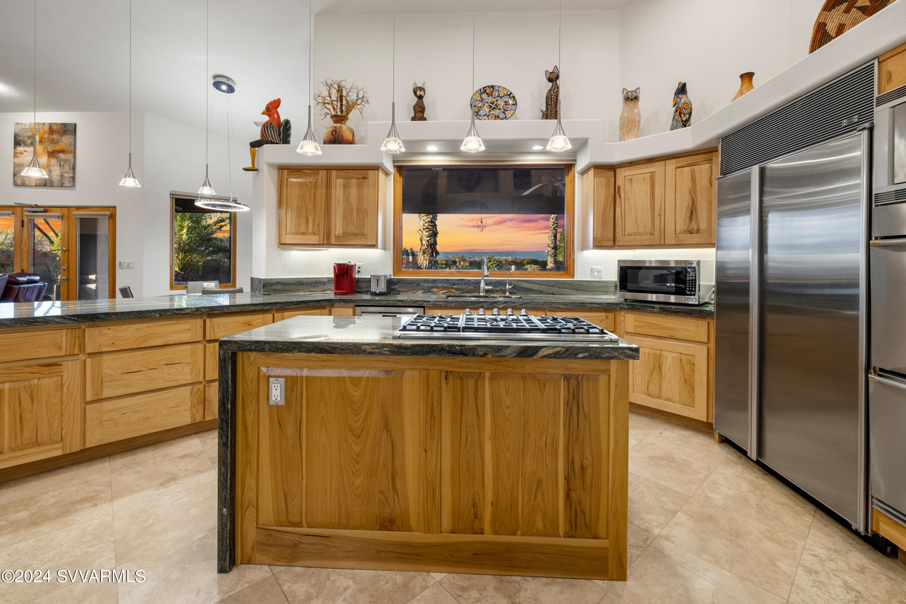 2665 S Peaktop View Drive