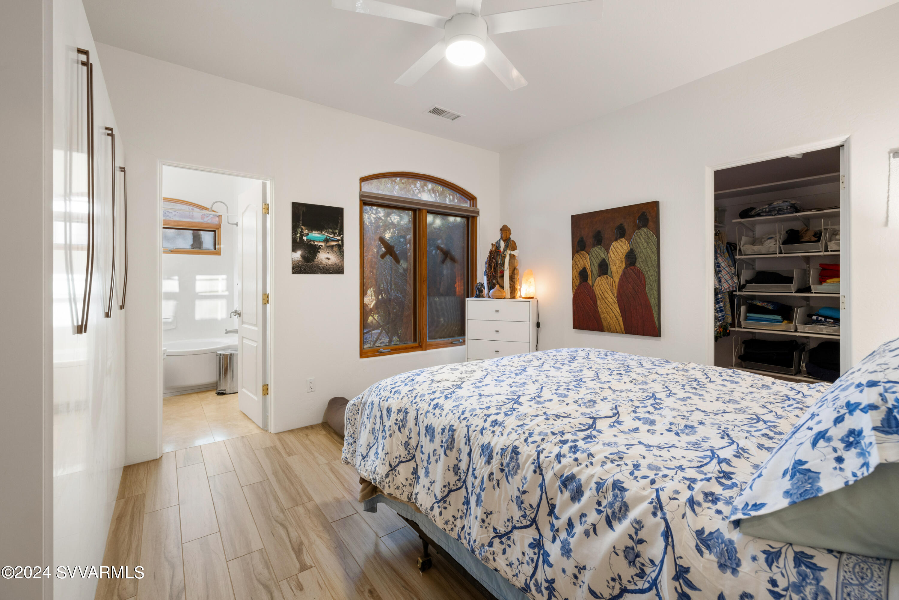 2665 S Peaktop View Drive