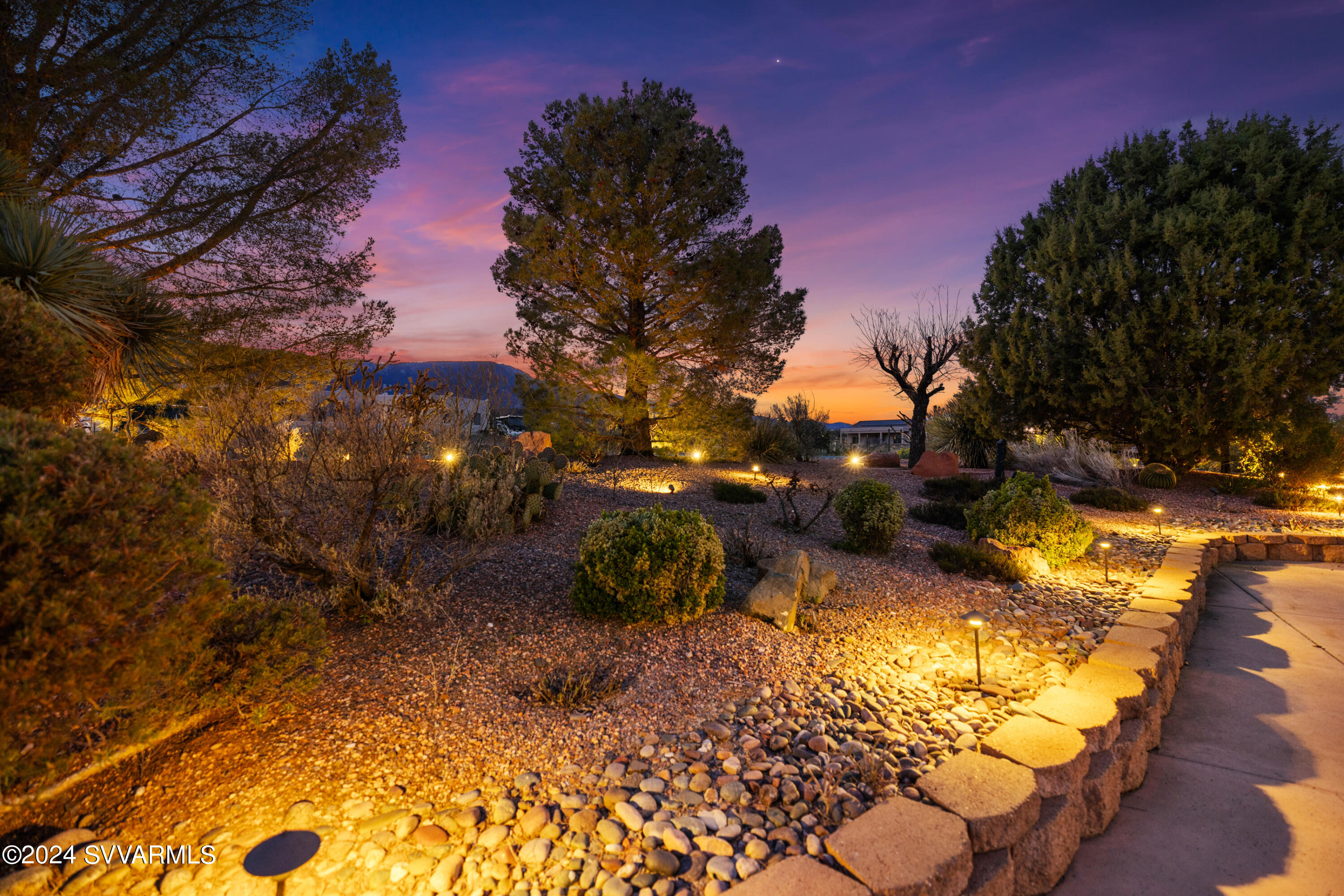 2665 S Peaktop View Drive