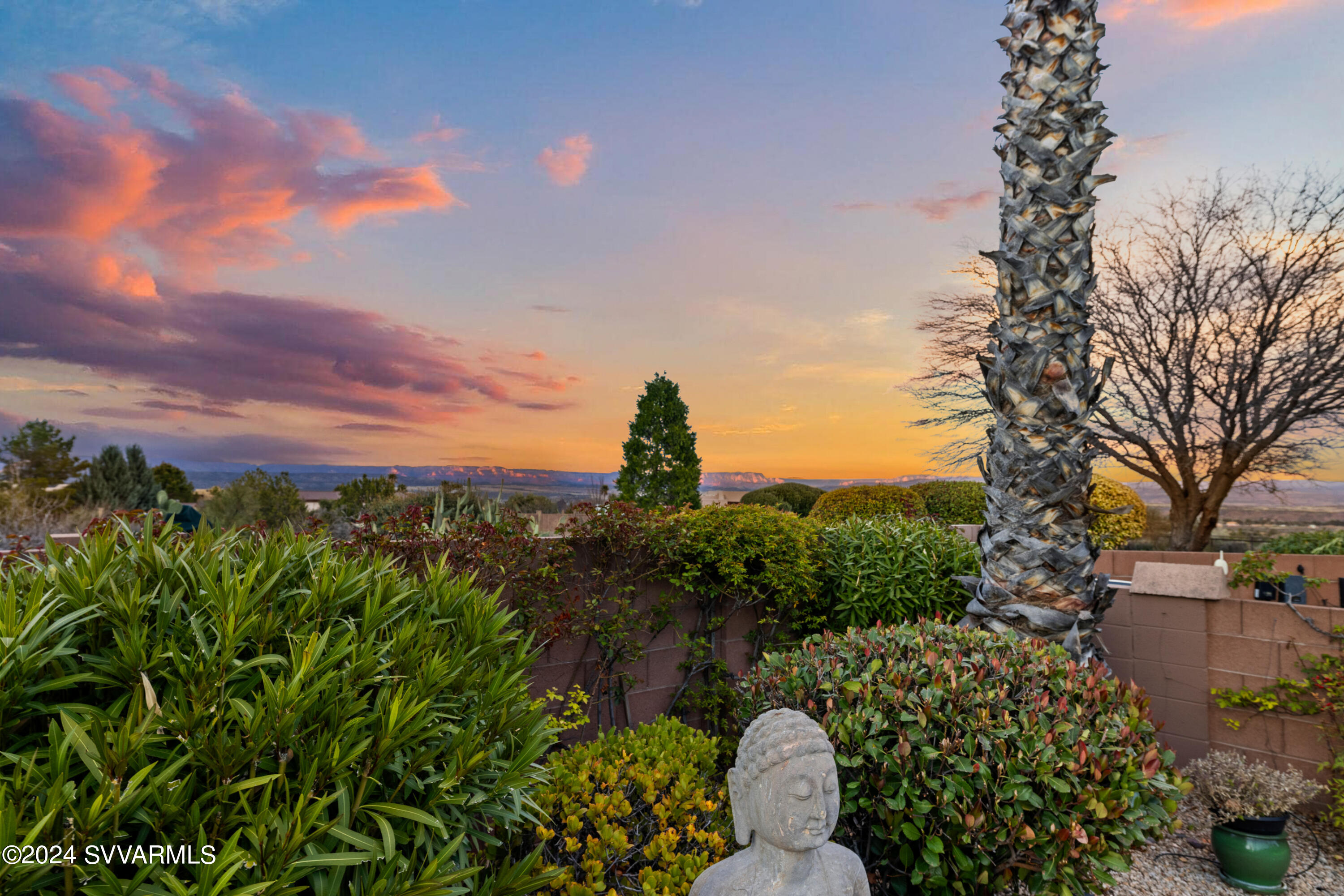 2665 S Peaktop View Drive