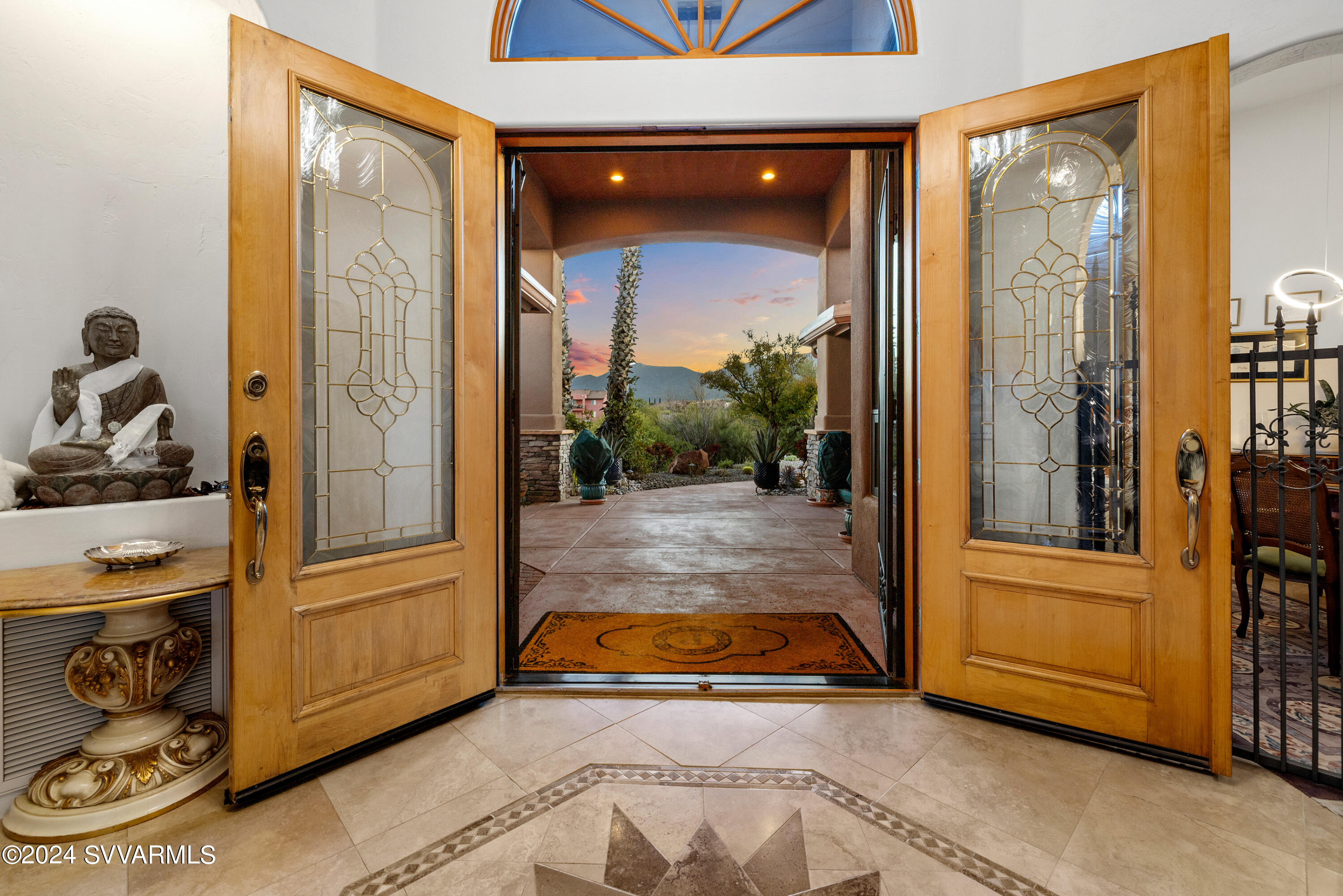 2665 S Peaktop View Drive