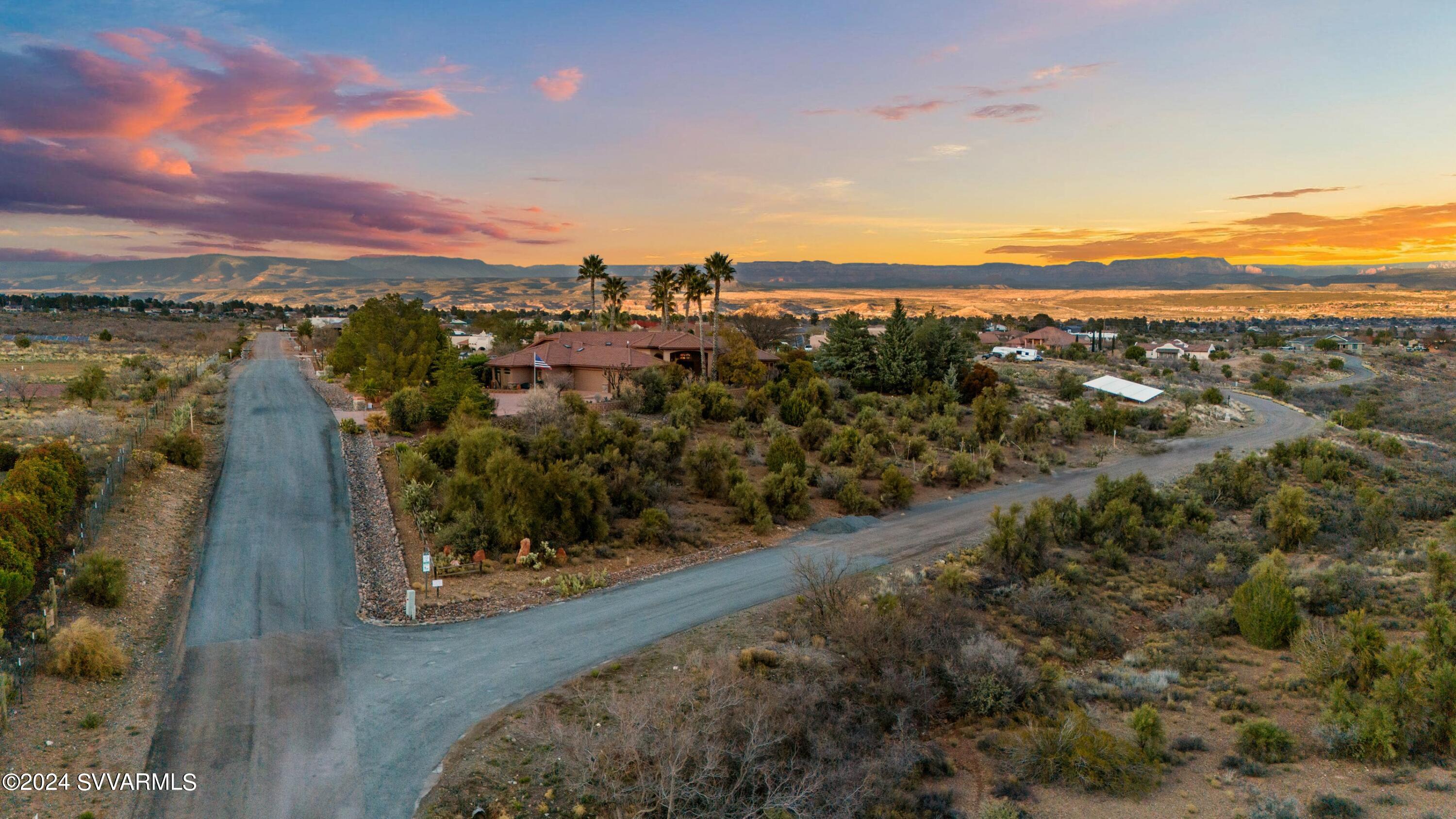 2665 S Peaktop View Drive