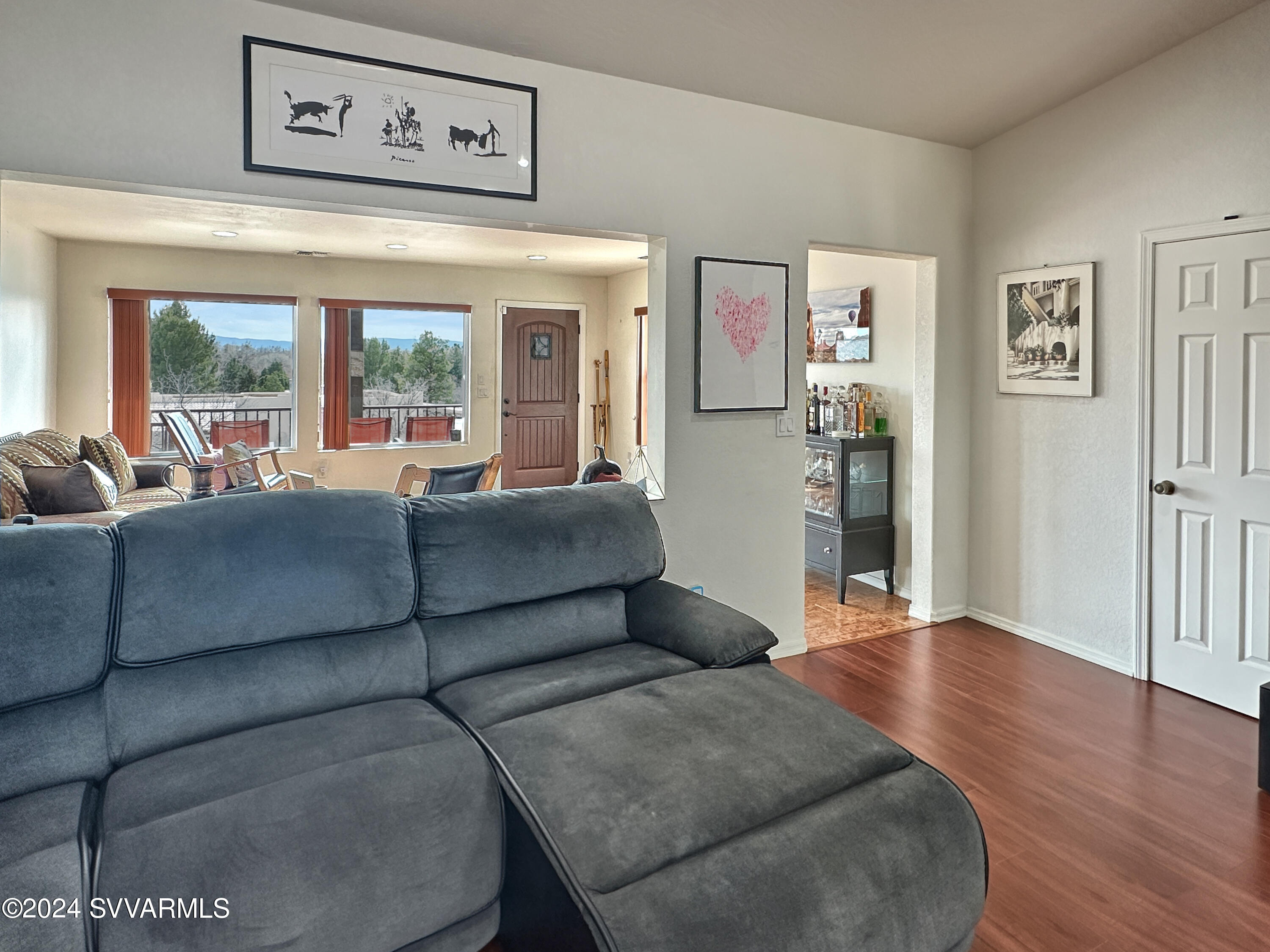 10600 E Valley View Drive