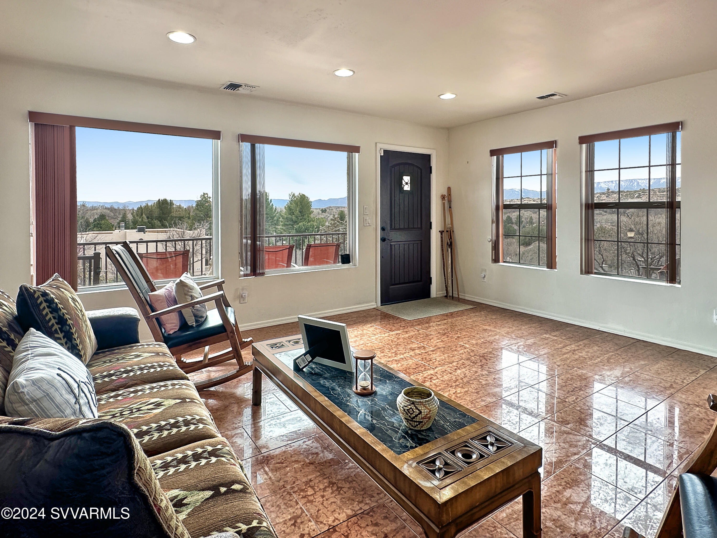 10600 E Valley View Drive