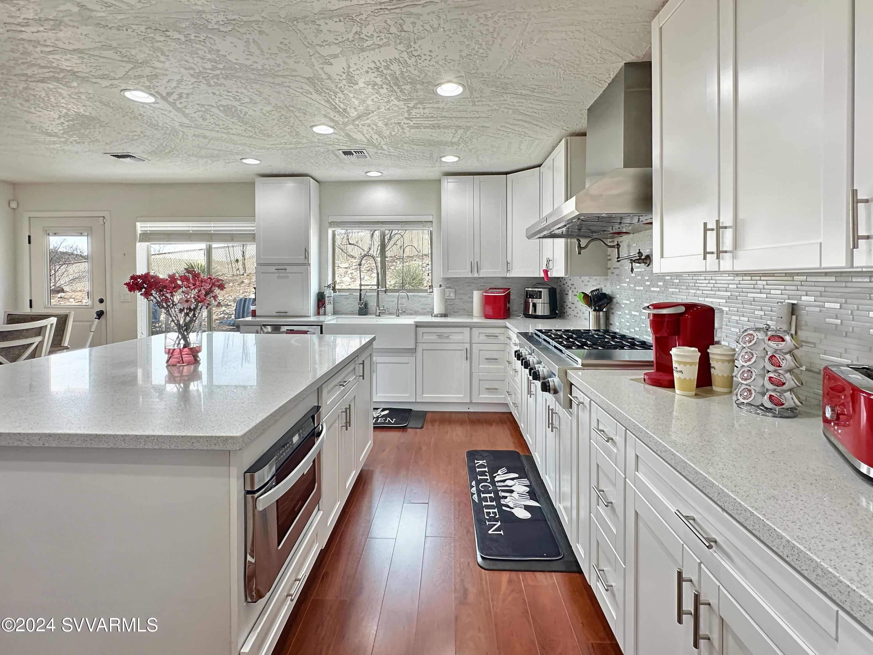 10600 E Valley View Drive