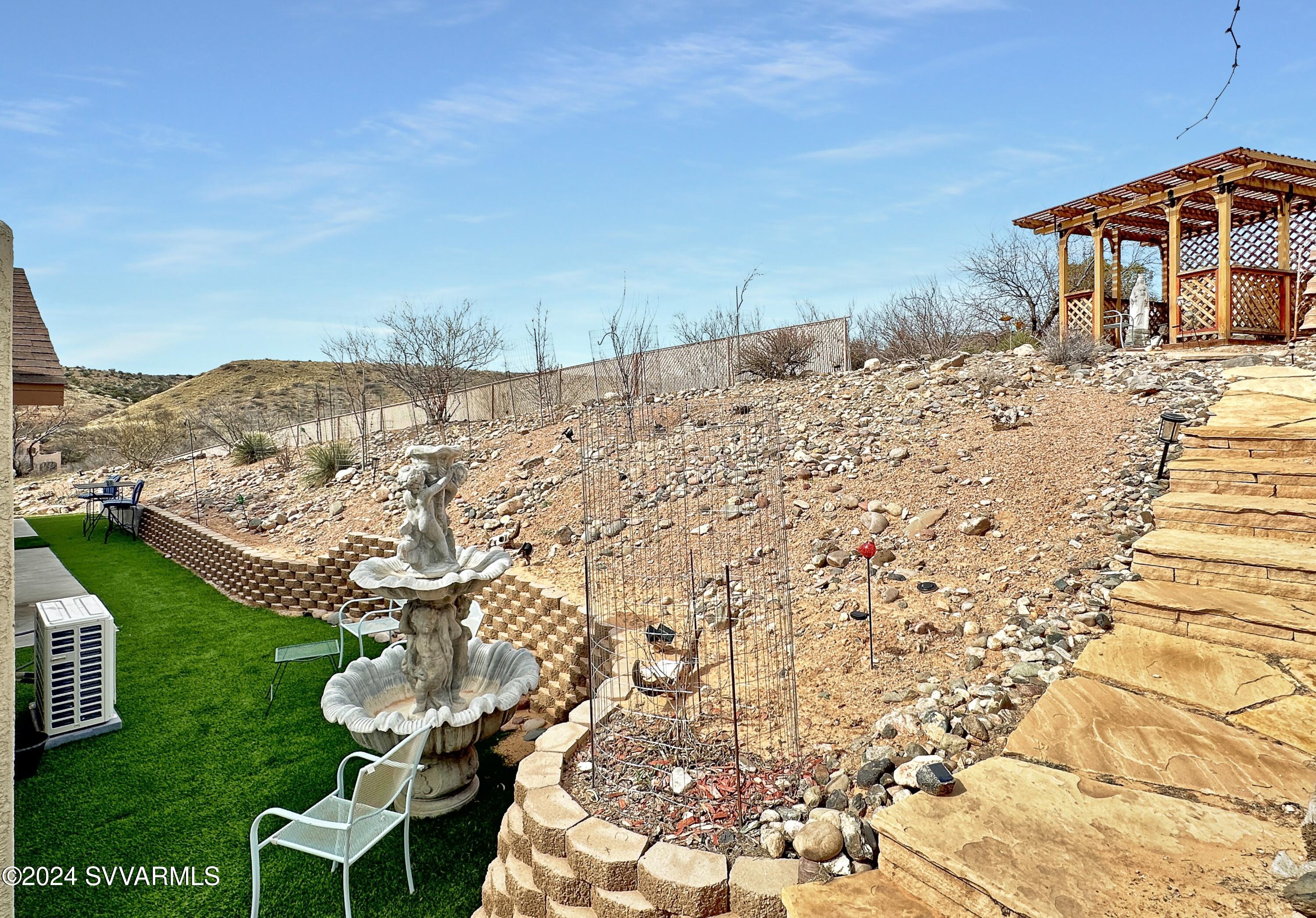 10600 E Valley View Drive