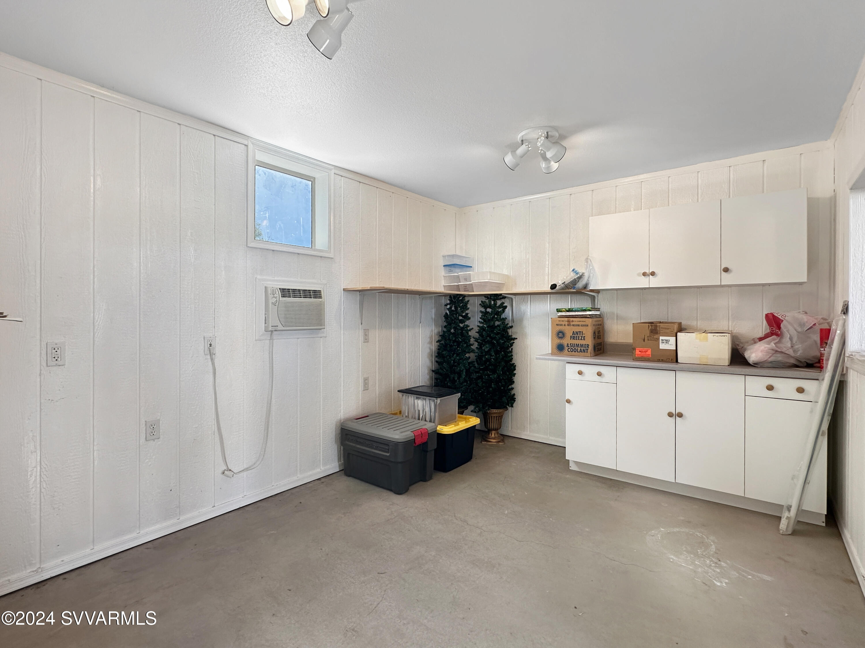 3695 E Juniper Drive