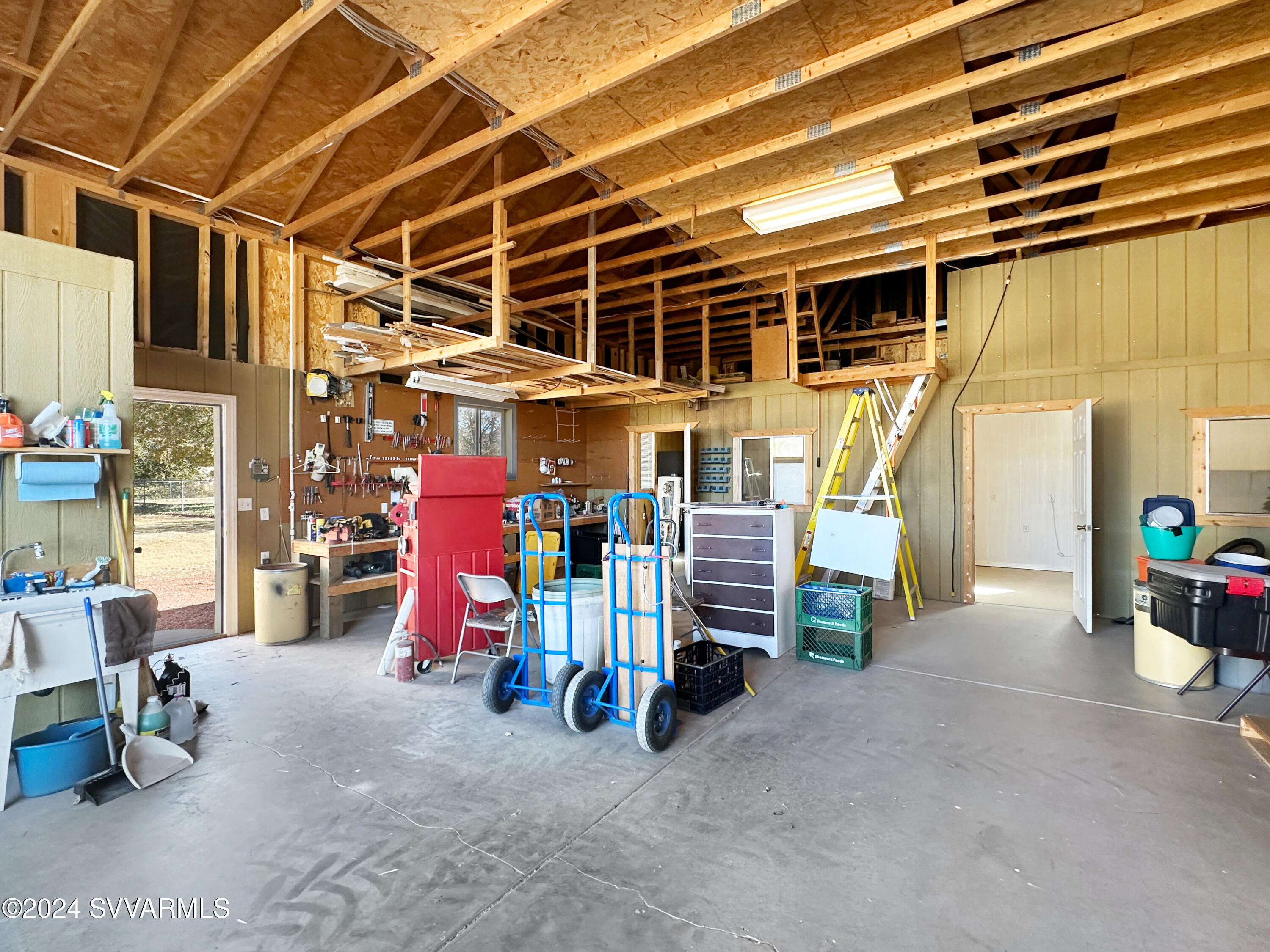 3695 E Juniper Drive