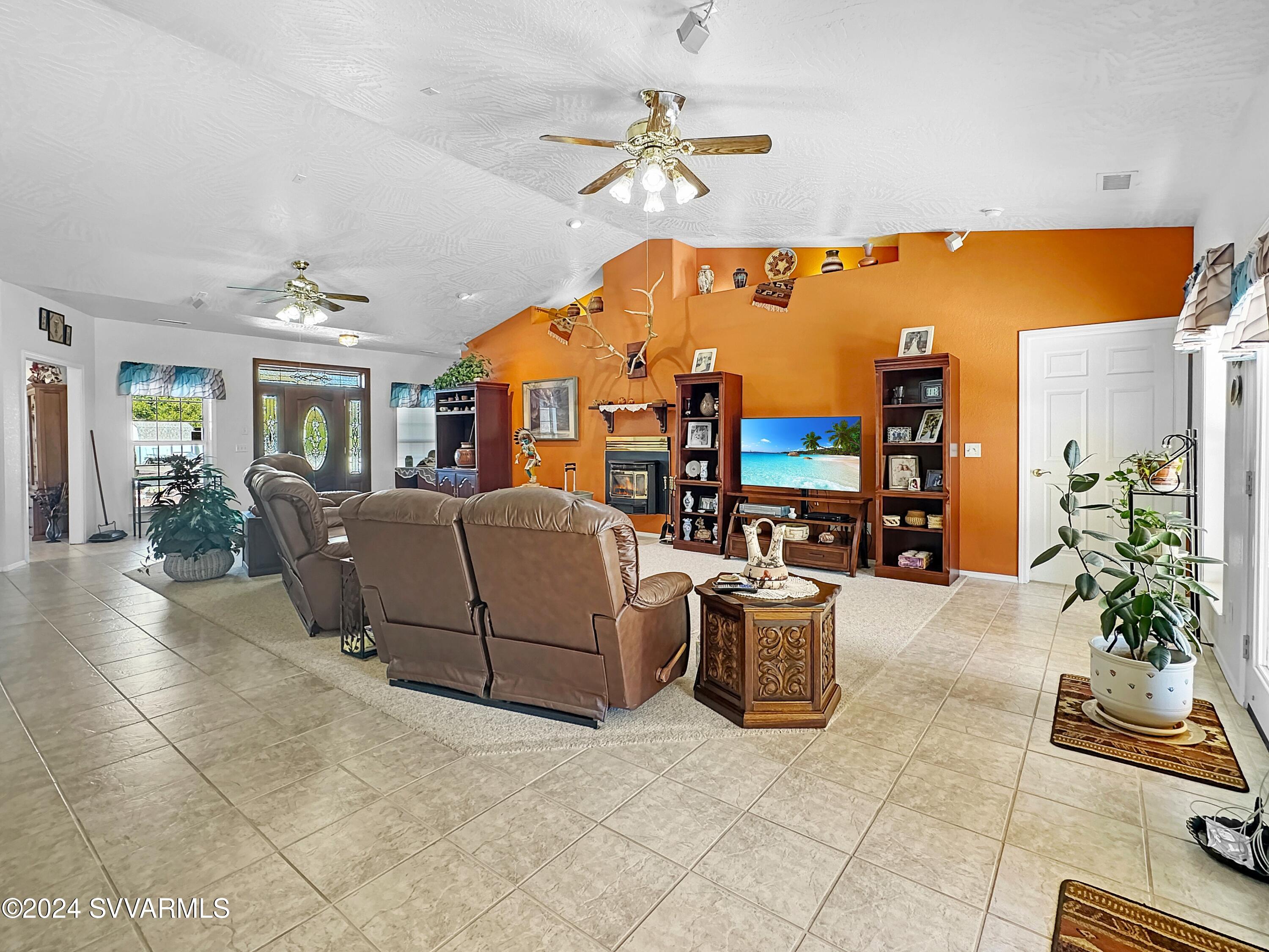 3695 E Juniper Drive