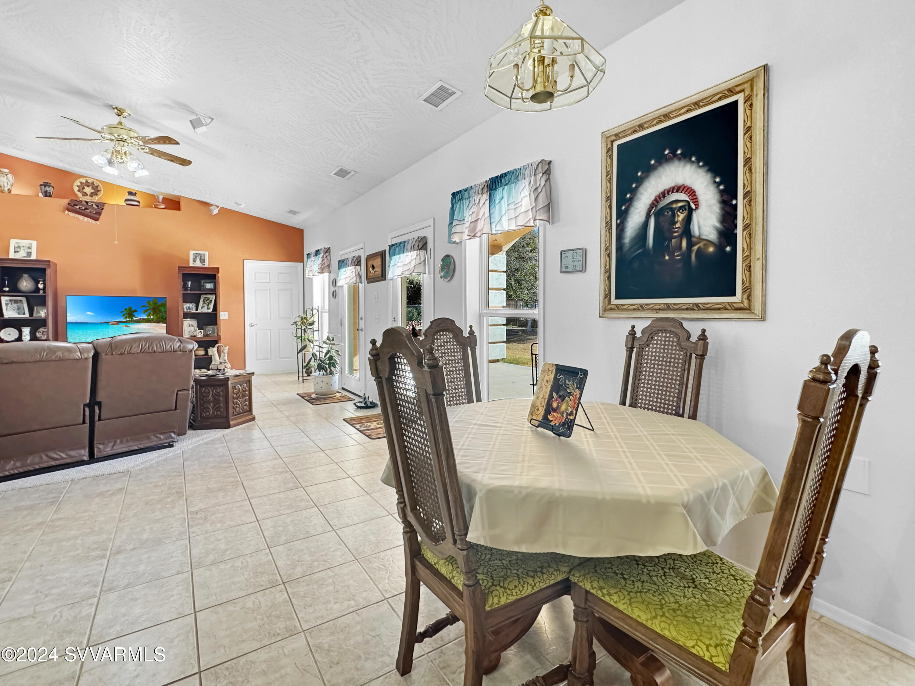 3695 E Juniper Drive