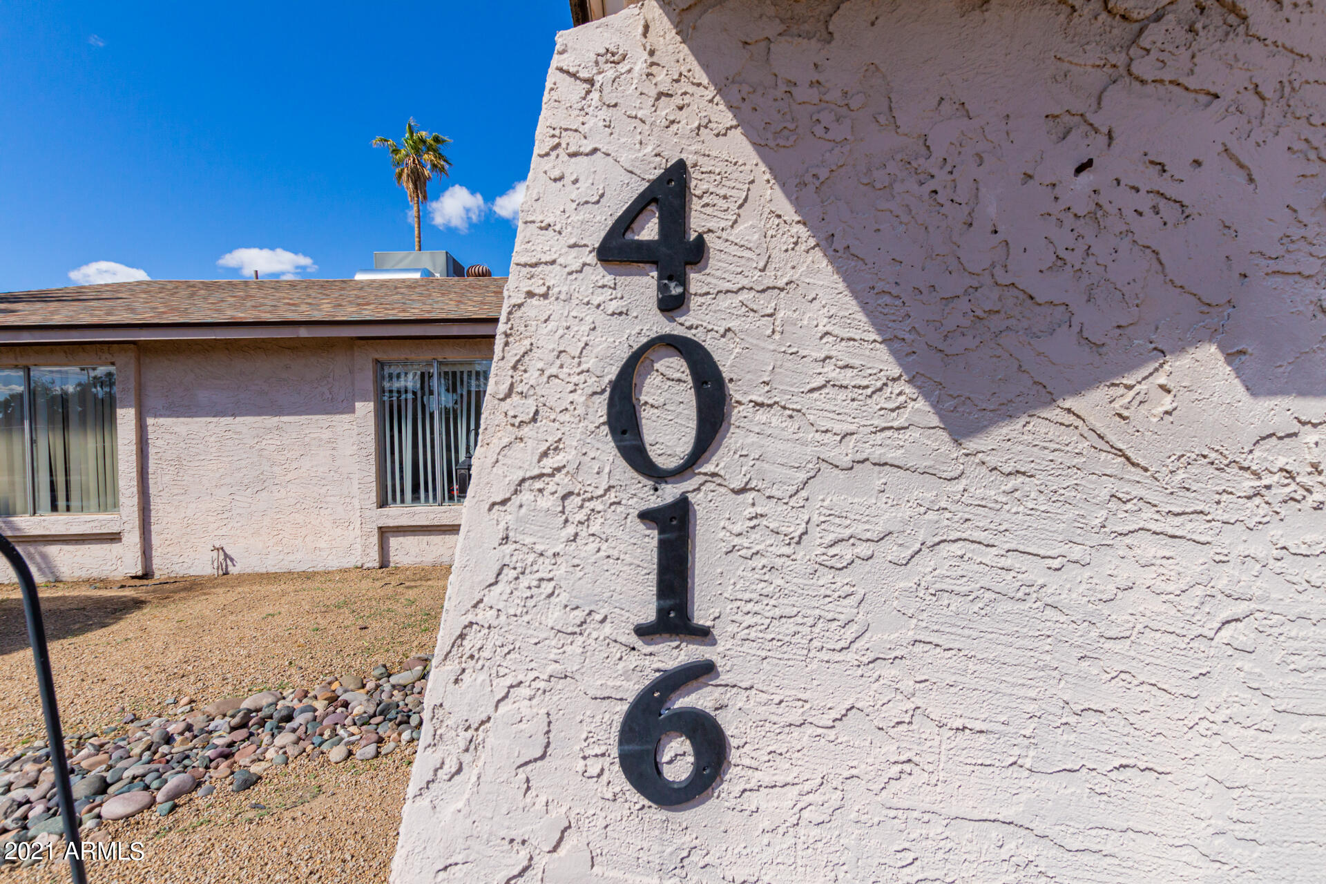 4016 E LOUISE Drive