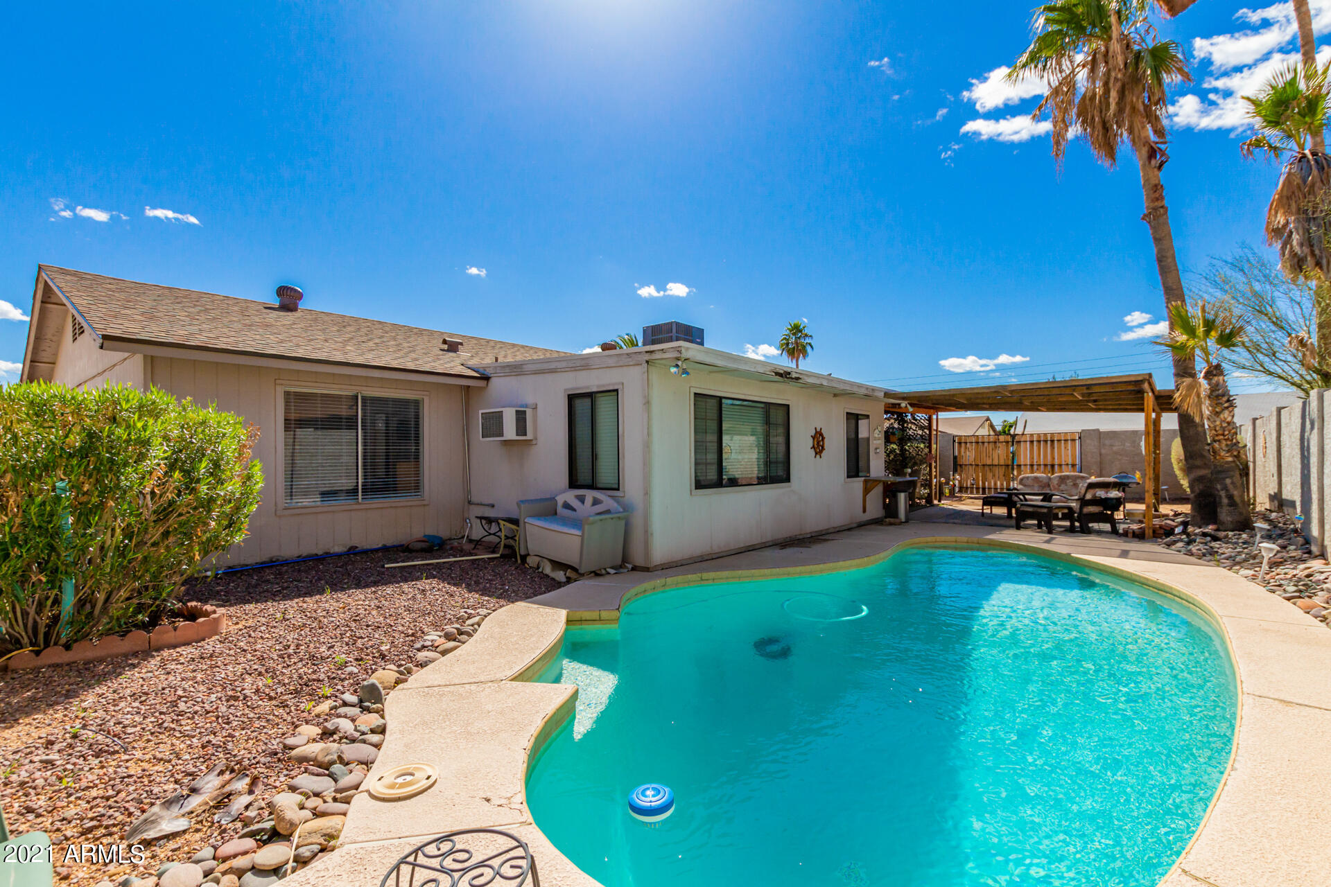 4016 E LOUISE Drive