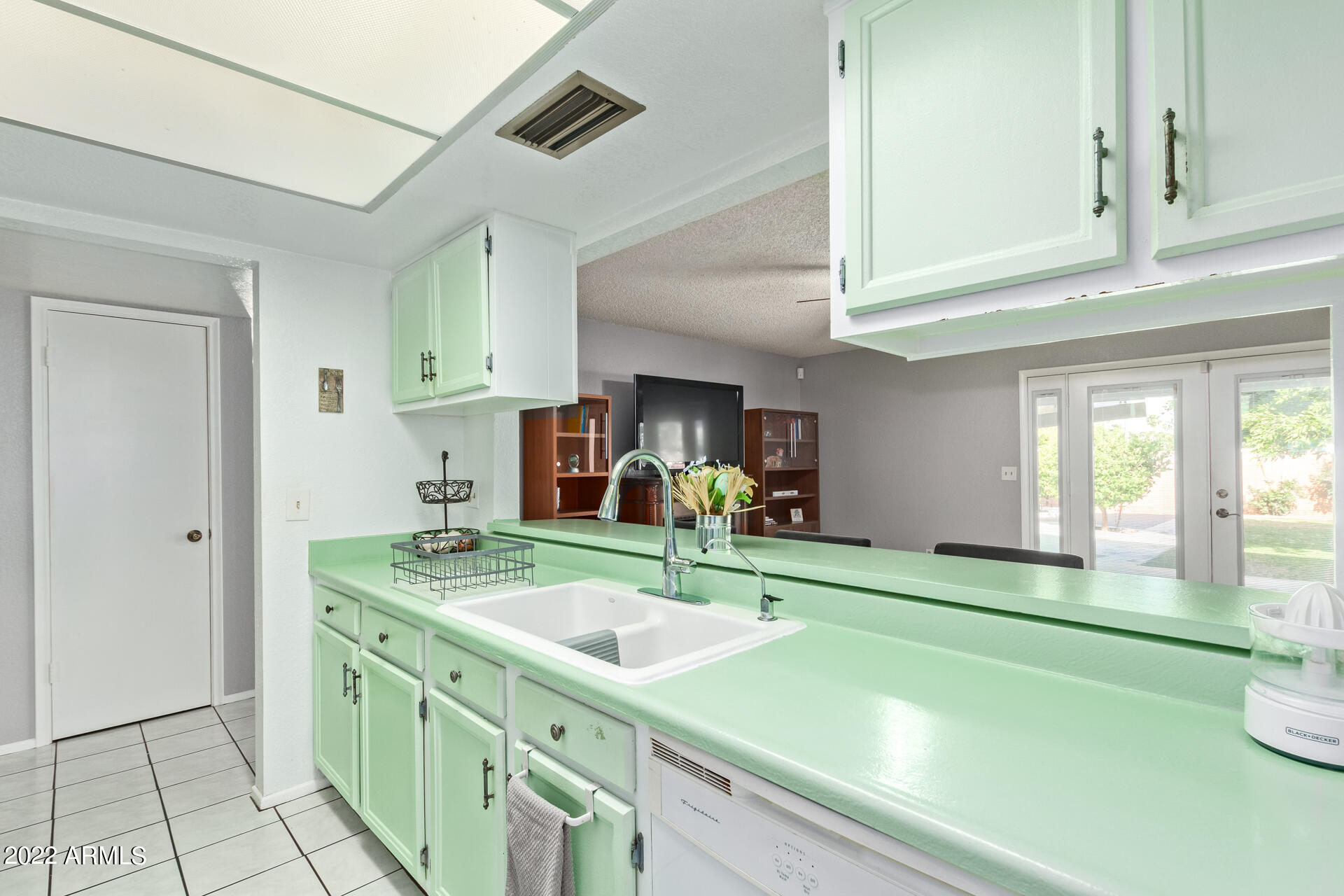 1047 S 75TH Place