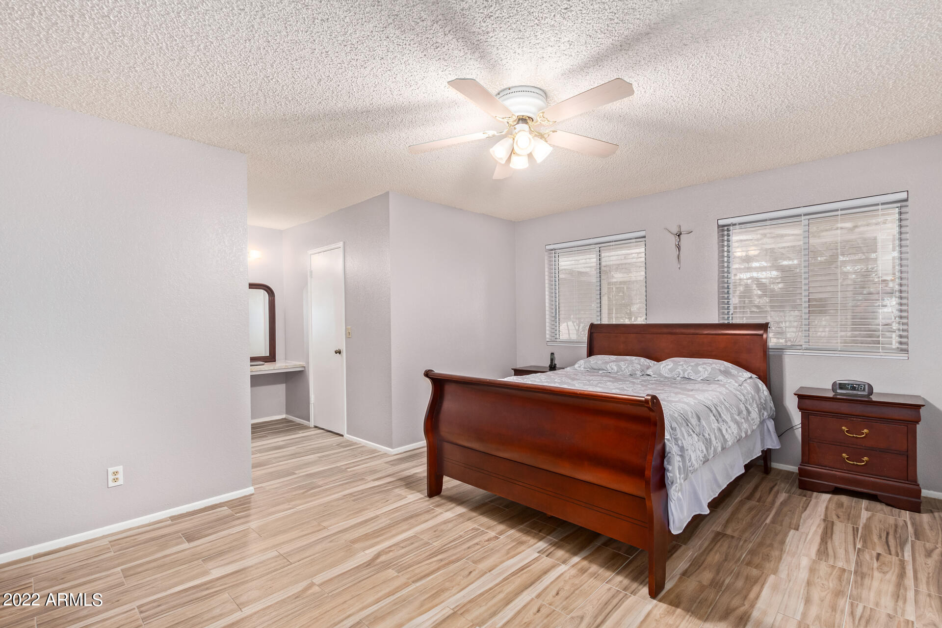 1047 S 75TH Place
