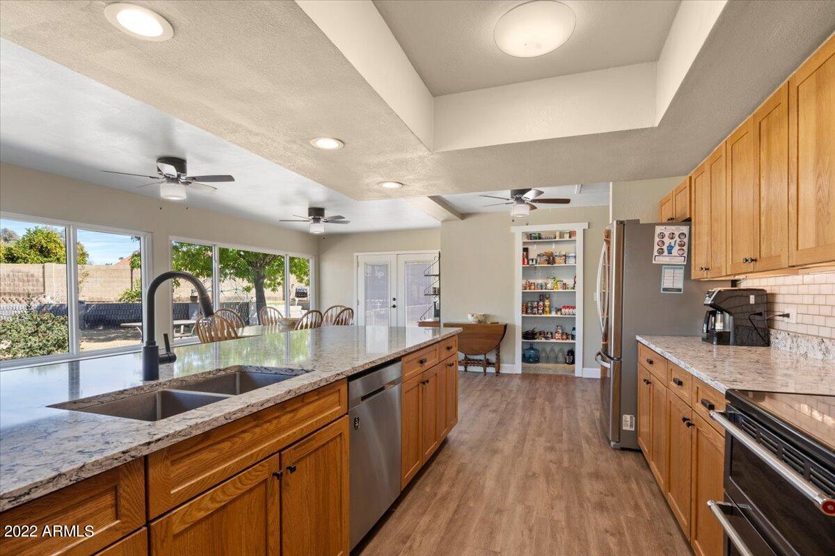 1128 E WESCOTT Drive