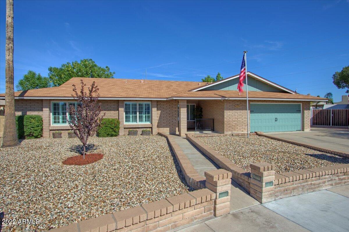1128 E WESCOTT Drive
